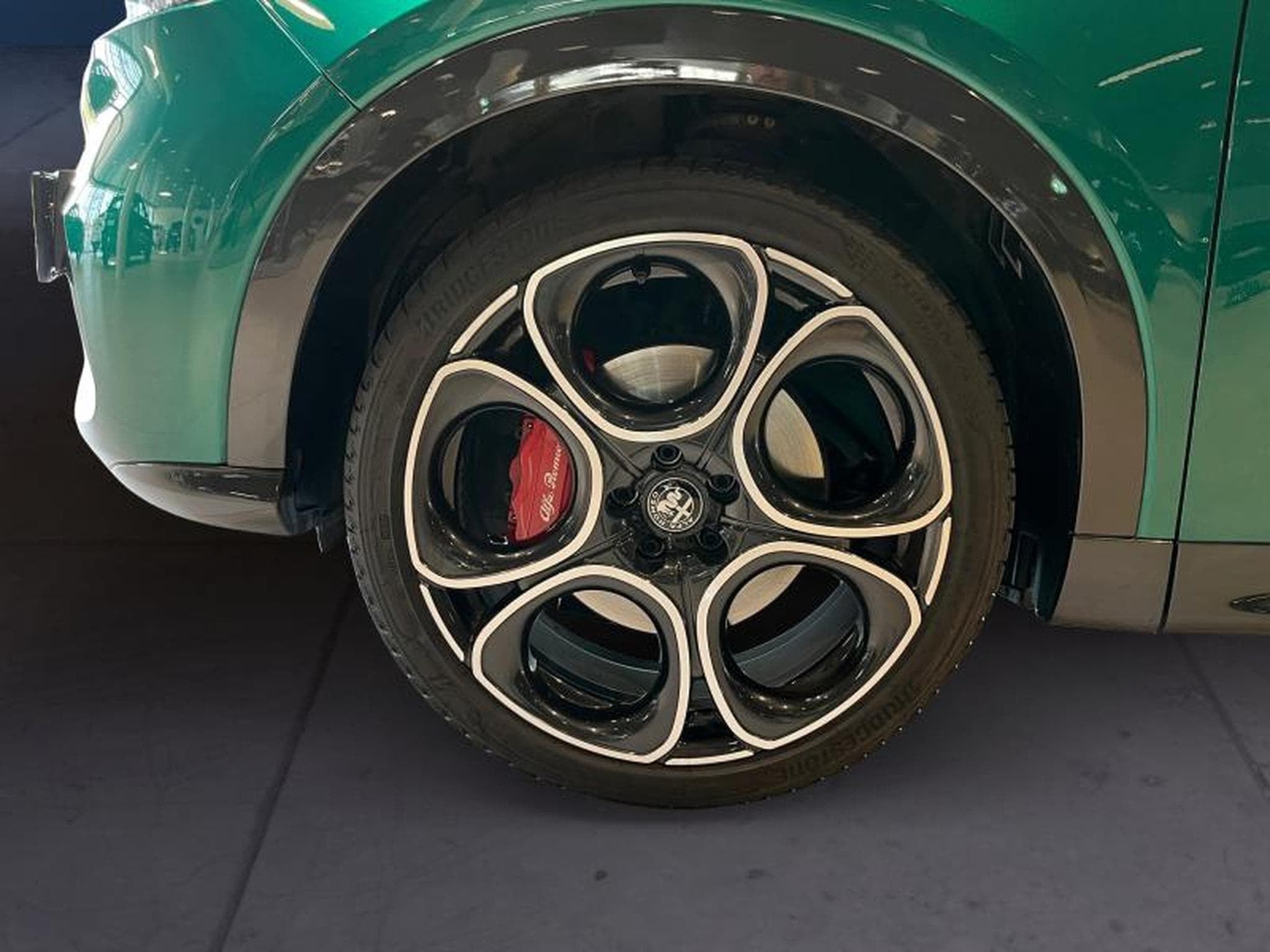 Alfa-Romeo Tonale Tonale 1.5 Hybrid 160 Edizione Speciale (2023) - Photo 9