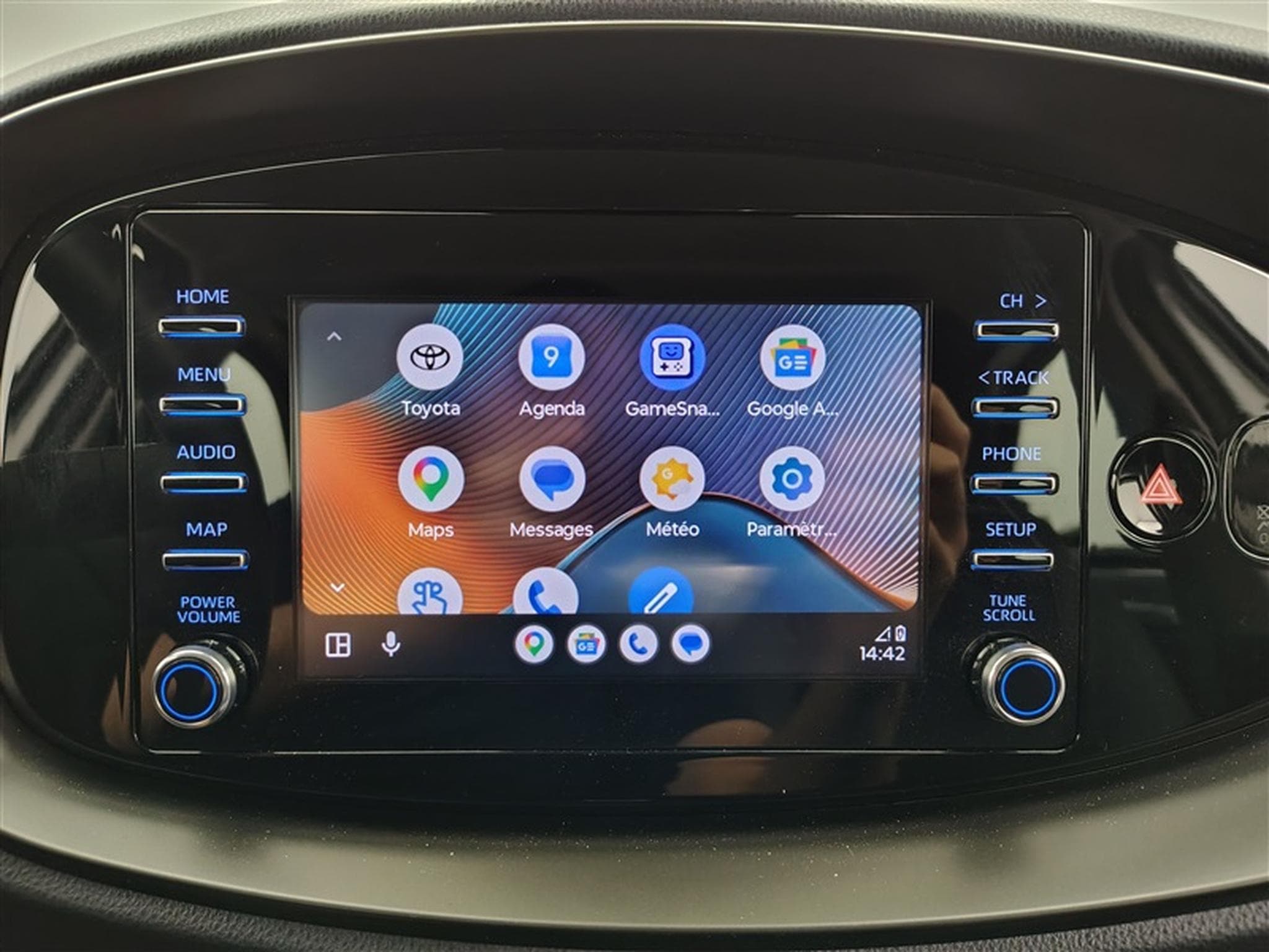 Toyota Aygo 1.0i VVT-i X play (2023) - Photo 20