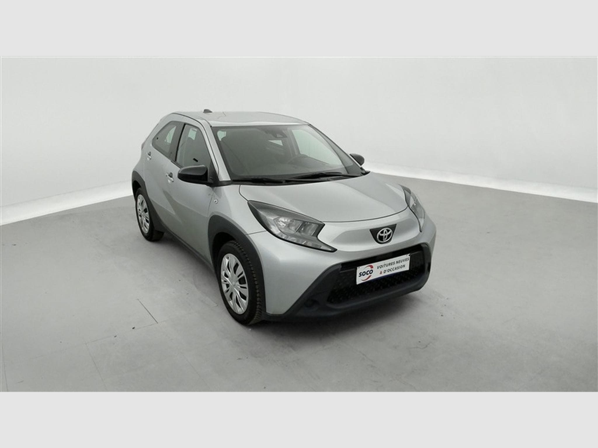 Toyota Aygo 1.0i VVT-i X play (2023) - Photo 22