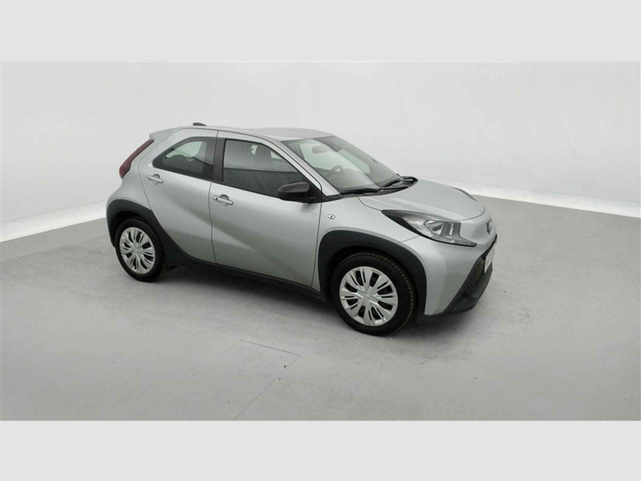 Toyota Aygo 1.0i VVT-i X play (2023) - Photo 23
