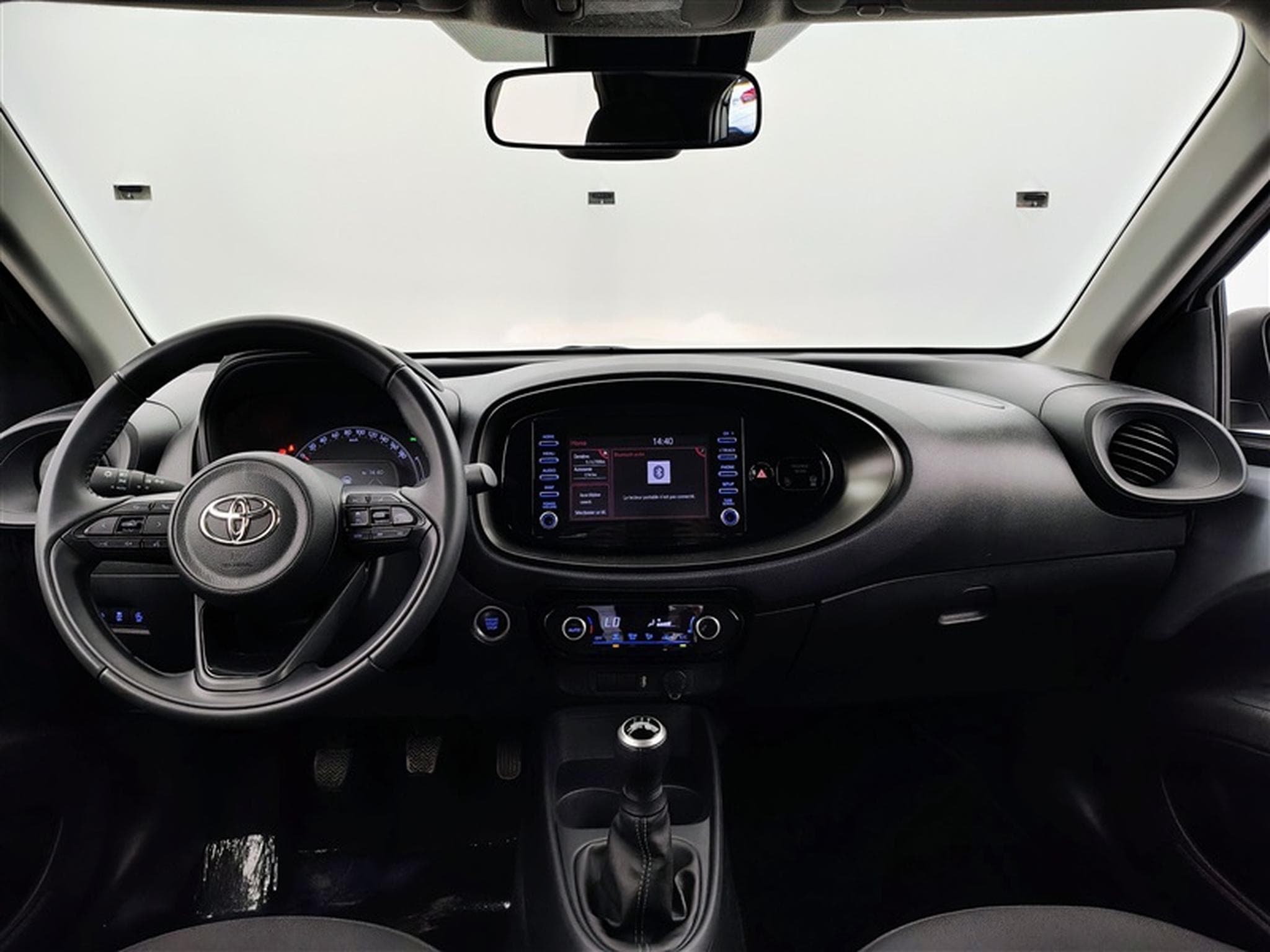 Toyota Aygo 1.0i VVT-i X play (2023) - Photo 8
