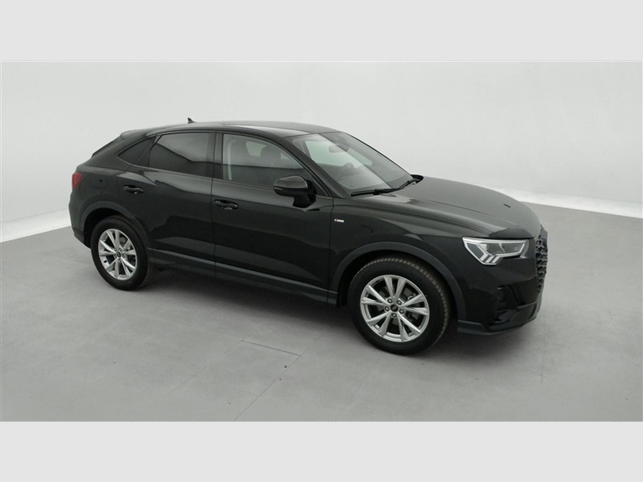 Audi Q3 Sportback 35 TFSI S tronic S-LINE *NAVI/FULL LED/CAMERA/PDC* (2023) - Photo 24