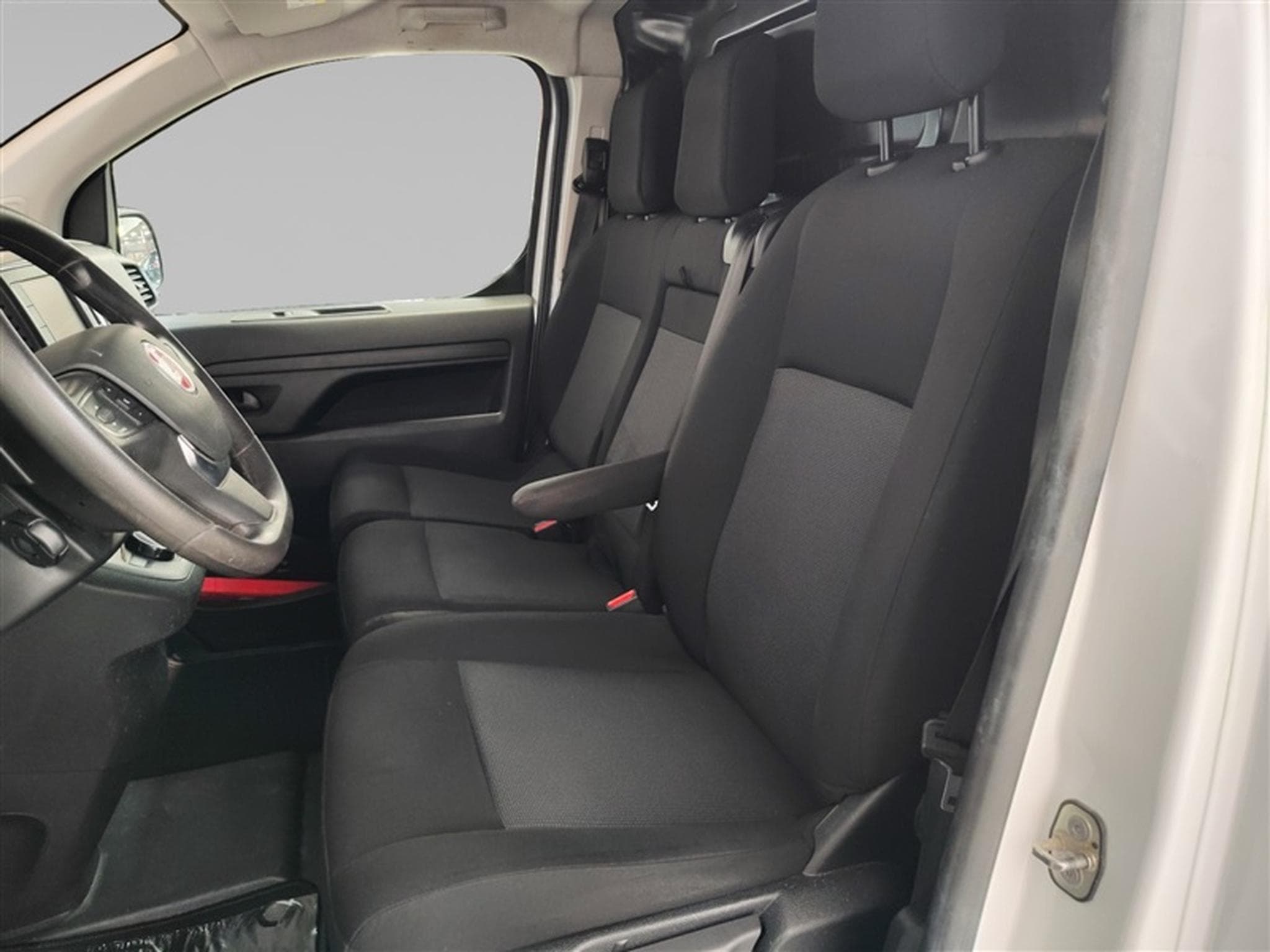Fiat Scudo 2.0 Multijet 145cv AUTO L 3pl. NAVI / CAMERA (2023) - Photo 7