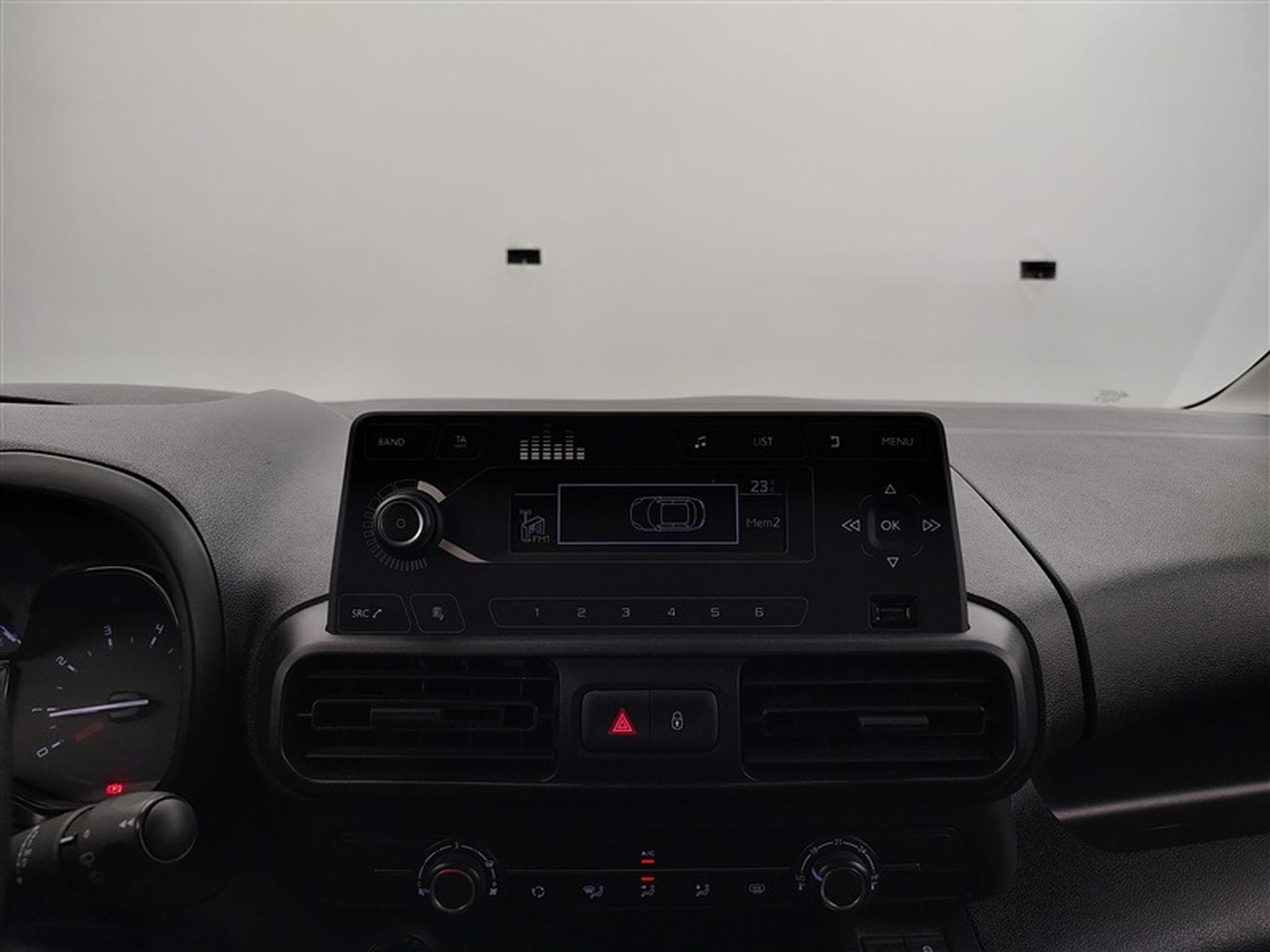 Citroen Berlingo 1.5 BlueHDi M Light Club S/S (6.2) (2021) - Photo 17