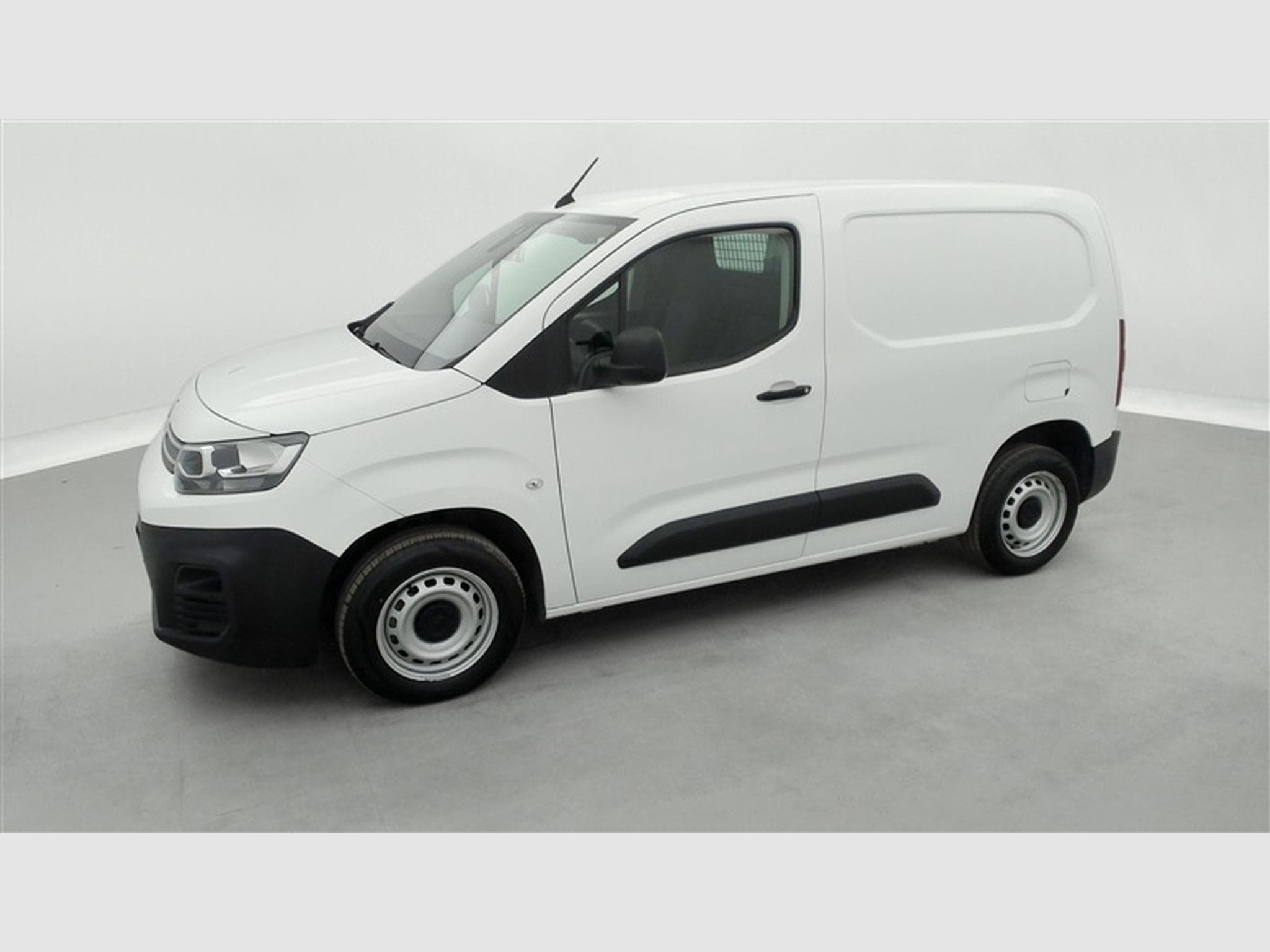 Citroen Berlingo 1.5 BlueHDi M Light Club S/S (6.2) (2021) - Photo 19