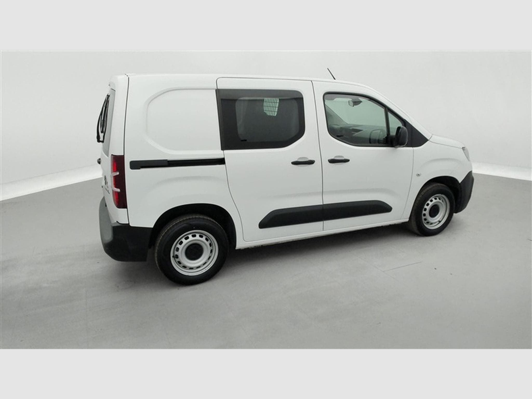 Citroen Berlingo 1.5 BlueHDi M Light Club S/S (6.2) (2021) - Photo 23