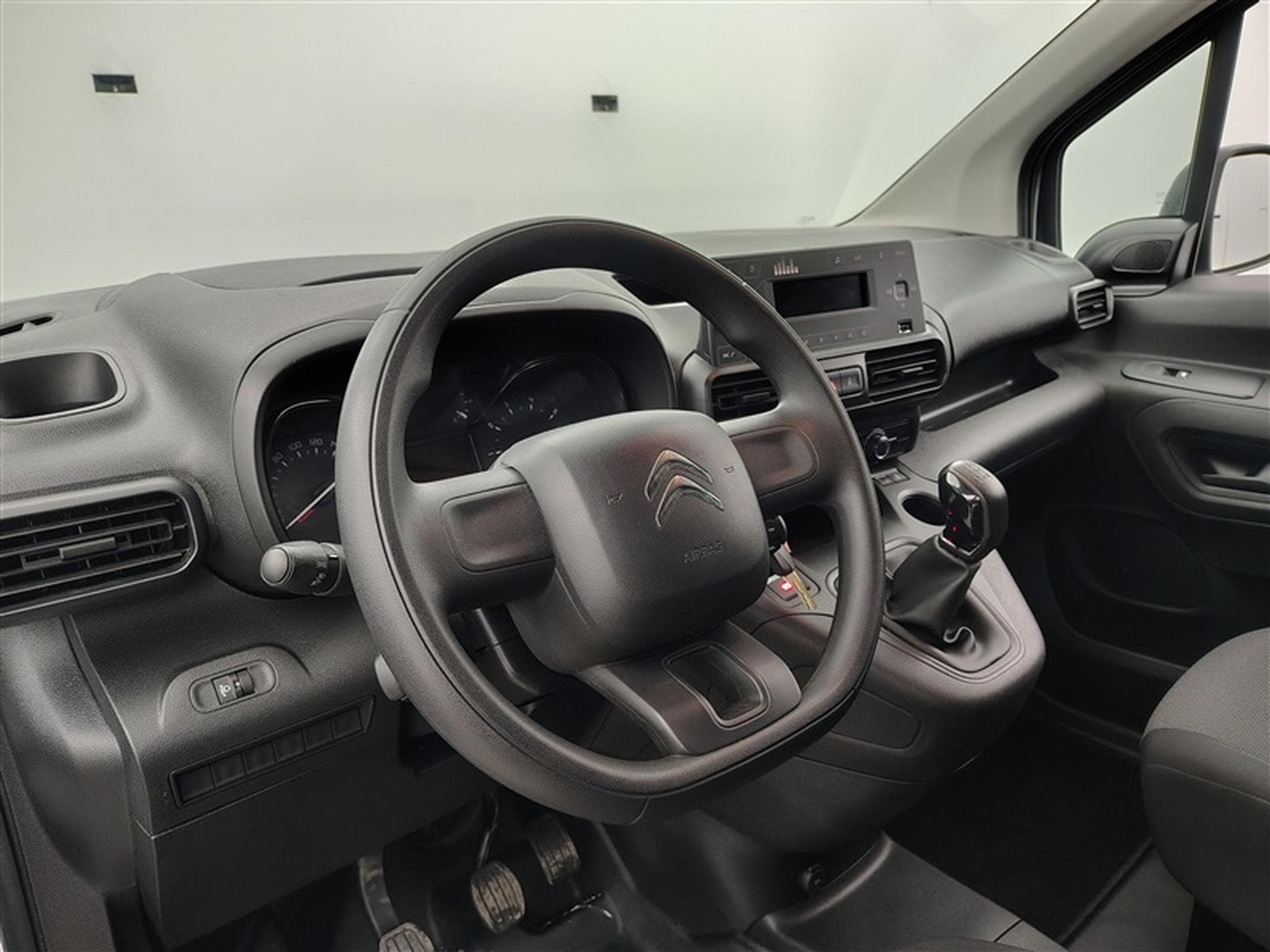 Citroen Berlingo 1.5 BlueHDi M Light Club S/S (6.2) (2021) - Photo 8