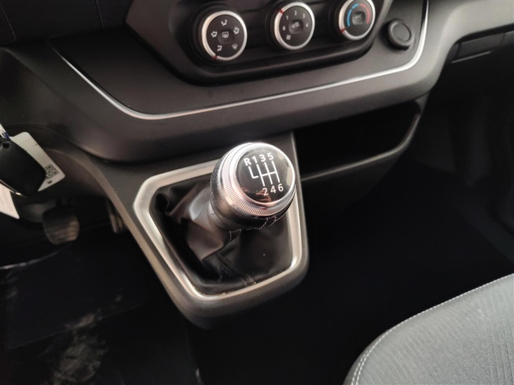 Nissan Primastar 2.0 dCi 30 L2H1 Dble Cabine (2023) - Photo 12