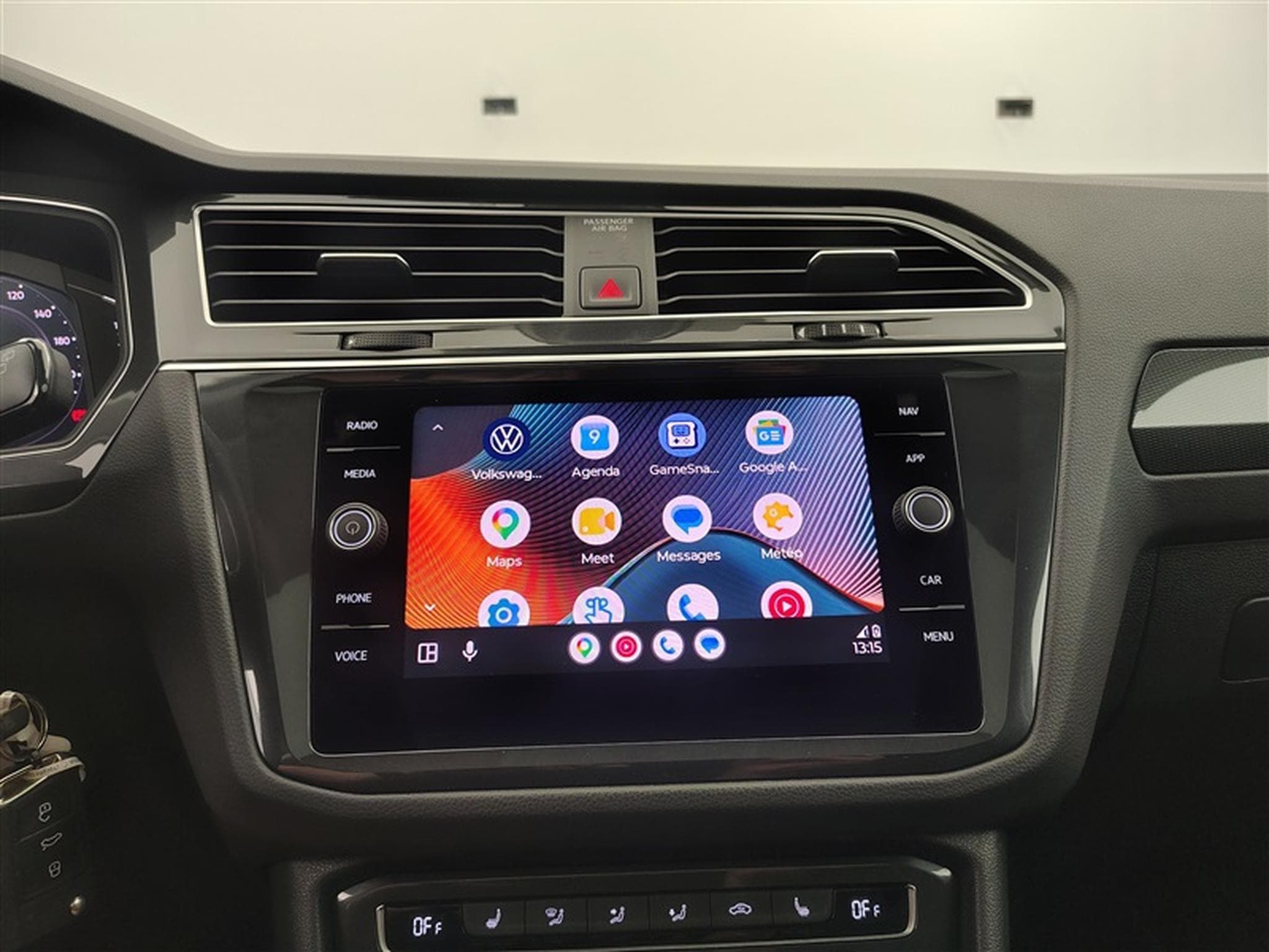 VW Tiguan 2.0 TDI SCR R-Line DSG (2020) - Photo 25