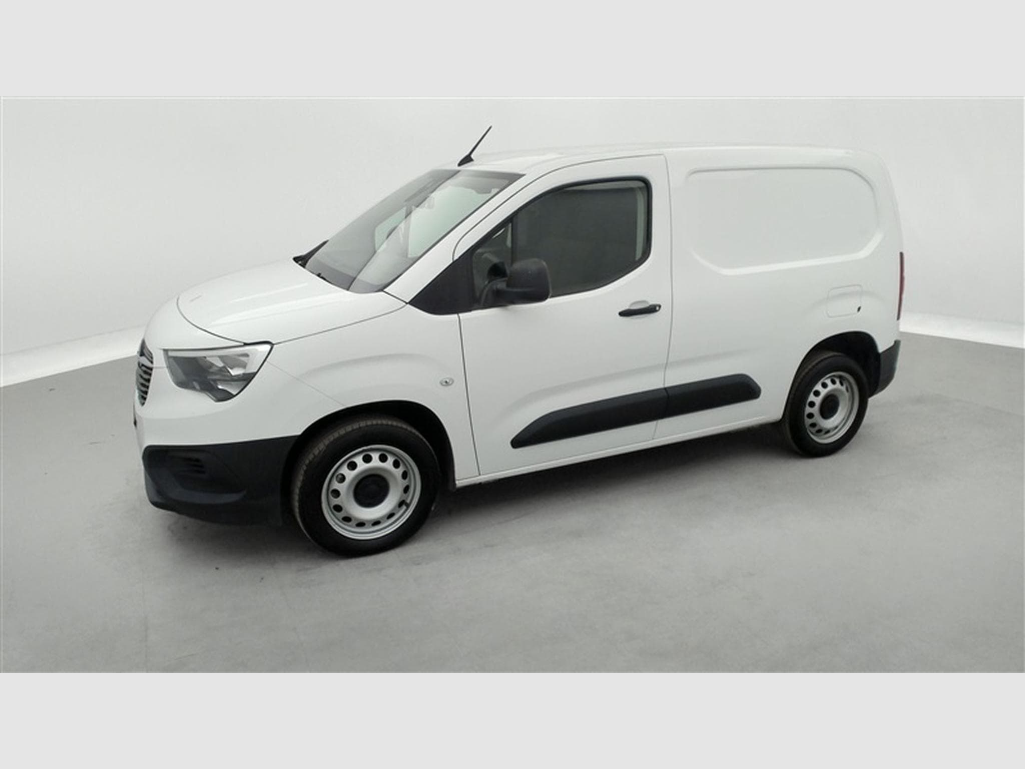 Opel Combo 1.5 TD BI L1H1 NAVI / PDC (2022) - Photo 19