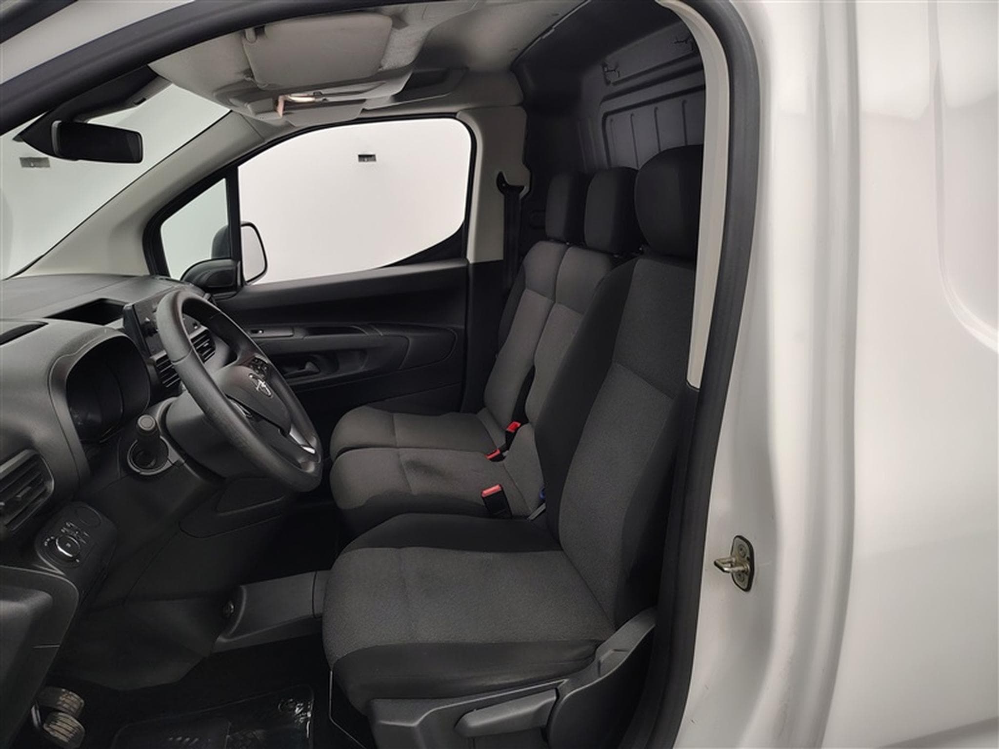 Opel Combo 1.5 TD BI L1H1 NAVI / PDC (2022) - Photo 7