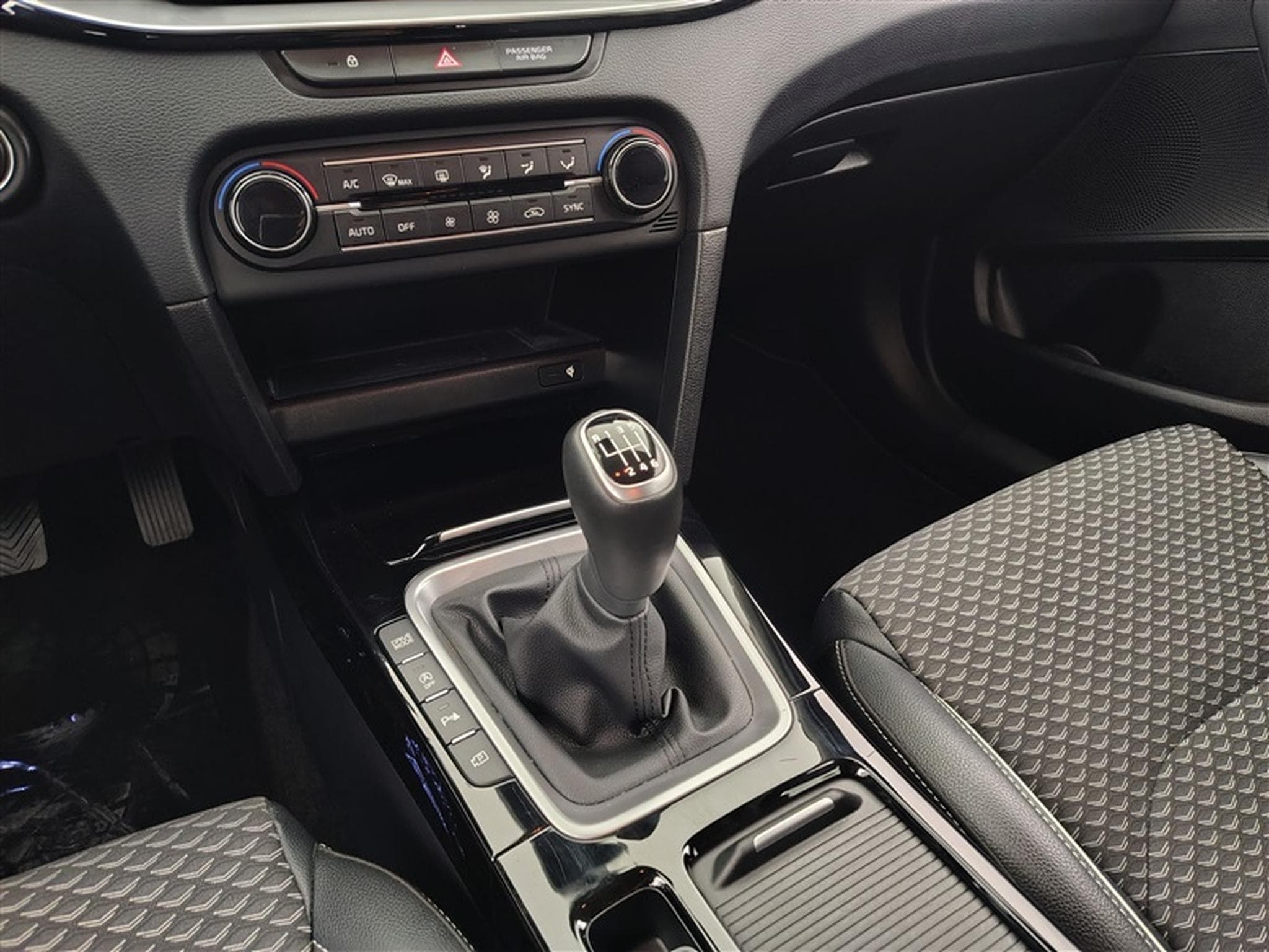 Kia XCeed 1.6 CRDi MHEV Pulse (2023) - Photo 12