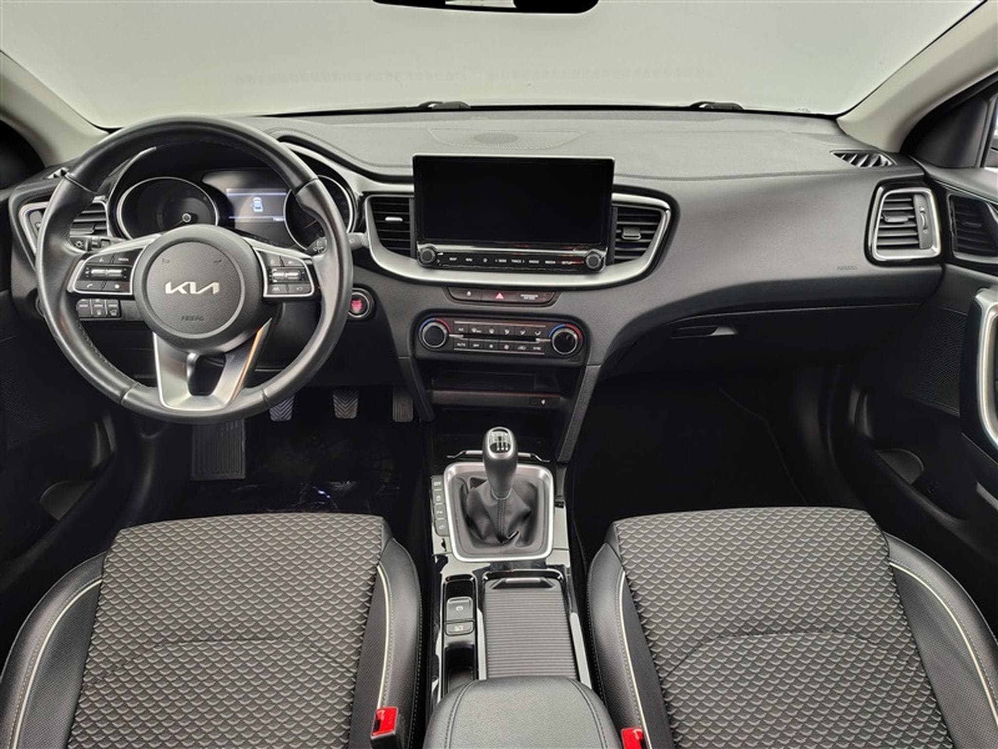 Kia XCeed 1.6 CRDi MHEV Pulse (2023) - Photo 8