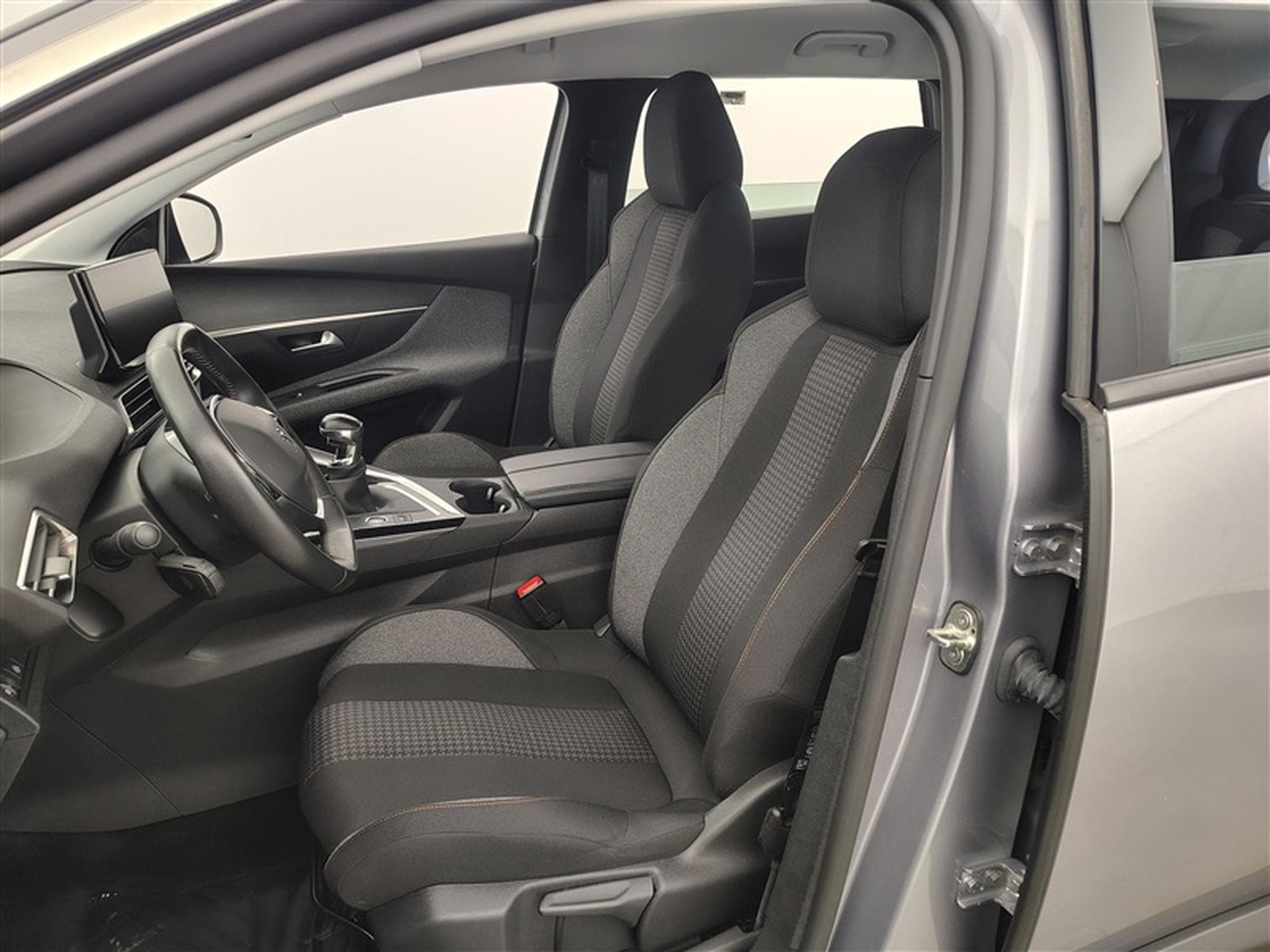 Peugeot 5008 1.2 7Pl Active Pack  Navi Cockpit / Led / PDC+Caméra (2021) - Photo 7
