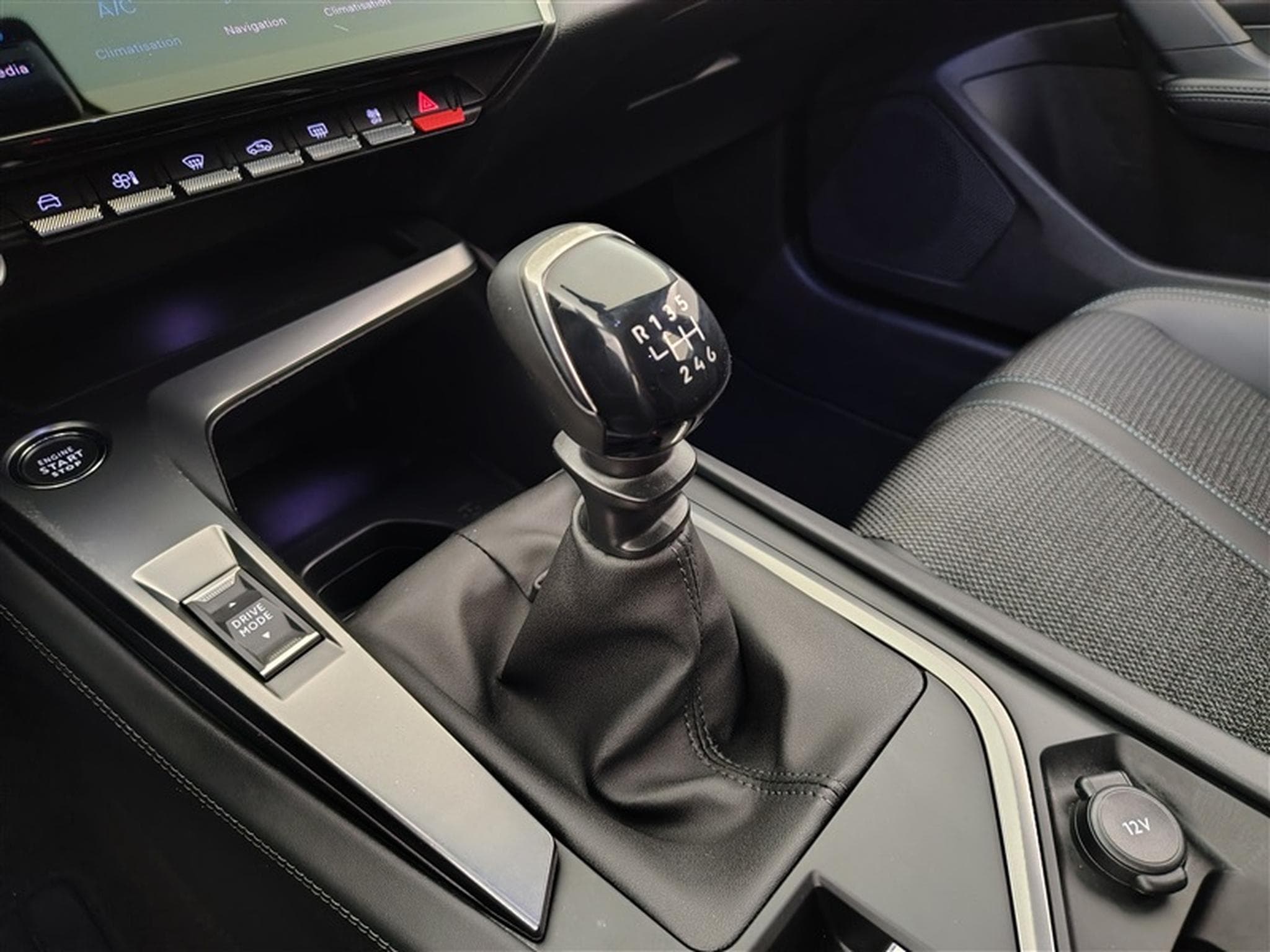 Peugeot 308 SW 1.2 PureTech Allure S&S (EU6.4) (2022) - Photo 12