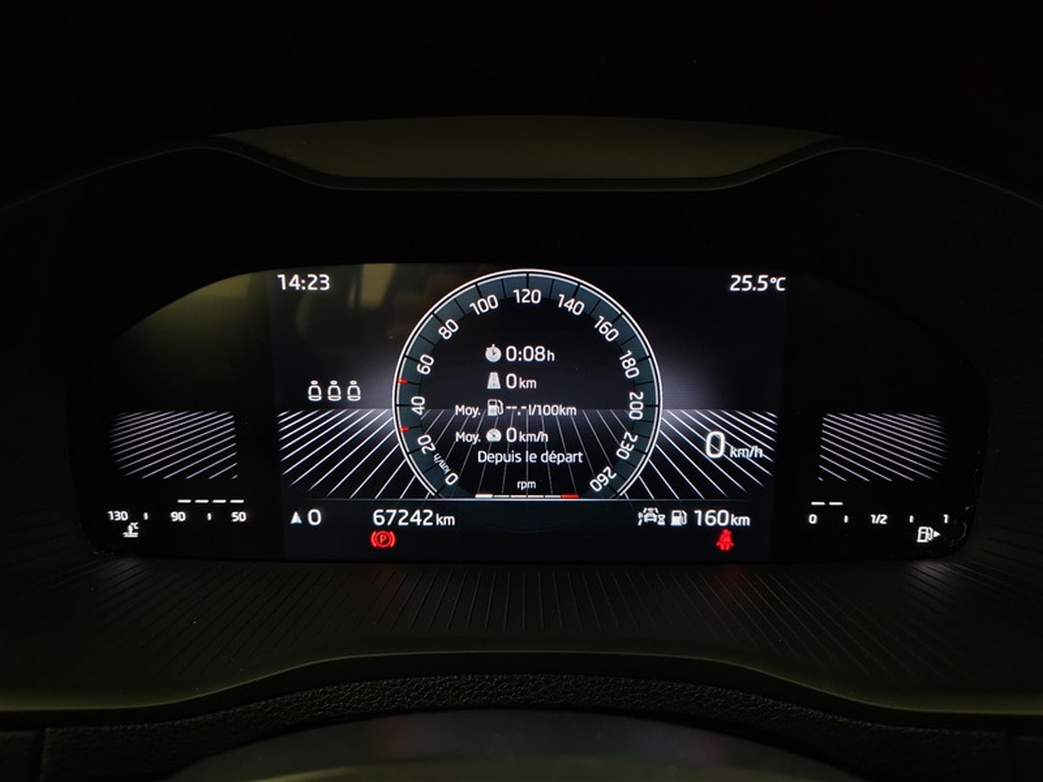 Skoda Karoq 1.0 TSI Clever CARPLAY / FULL LED / CLIM (2023) - Photo 10
