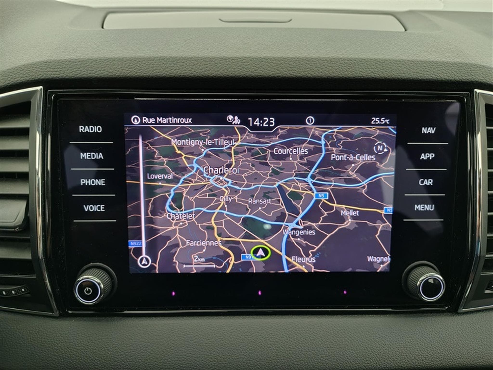 Skoda Karoq 1.0 TSI Clever CARPLAY / FULL LED / CLIM (2023) - Photo 11