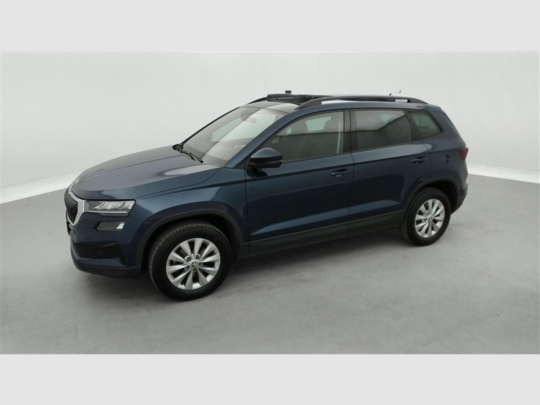 Skoda Karoq 1.0 TSI Clever CARPLAY / FULL LED / CLIM (2023) - Photo 22