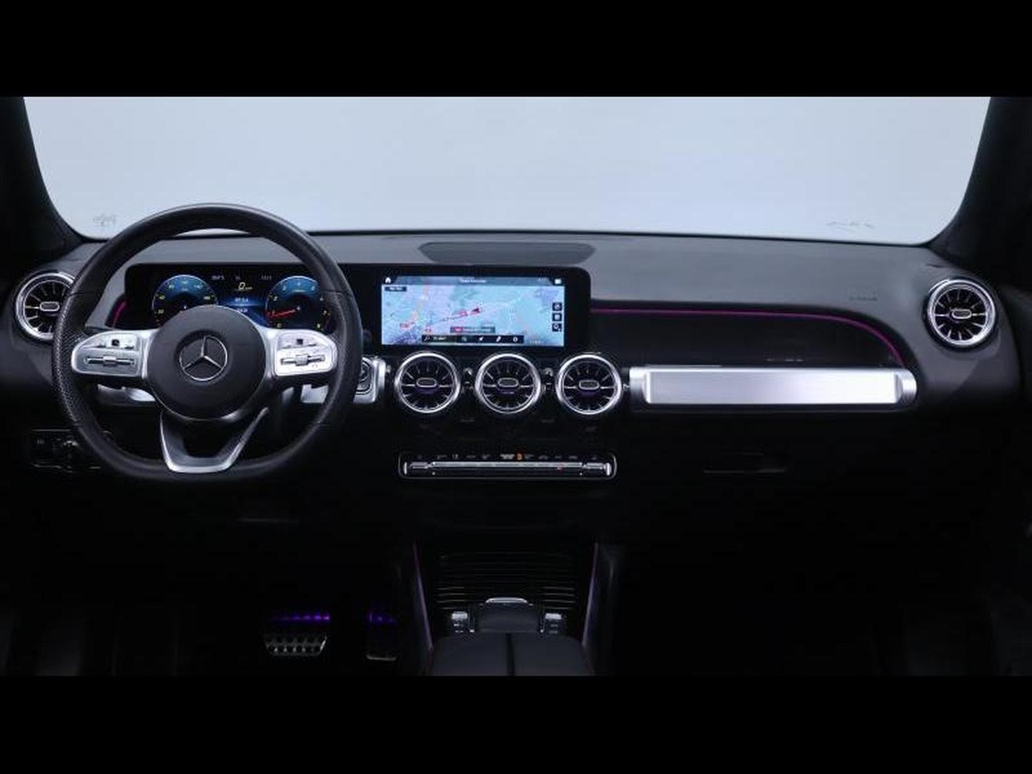 Mercedes GLB 200 Amg Line 7g-DCT (2022) - Foto 17