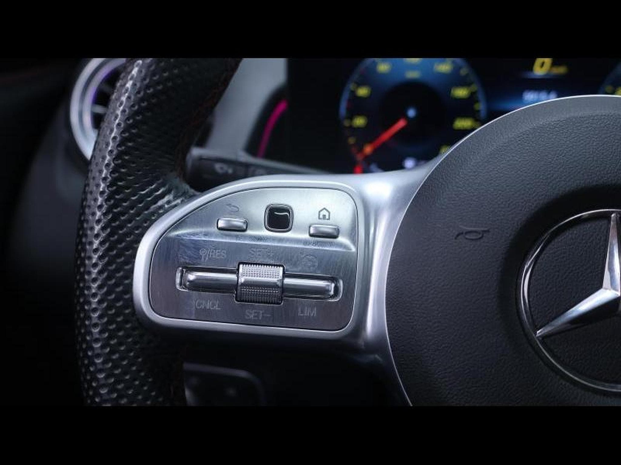 Mercedes GLB 200 Amg Line 7g-DCT (2022) - Foto 19
