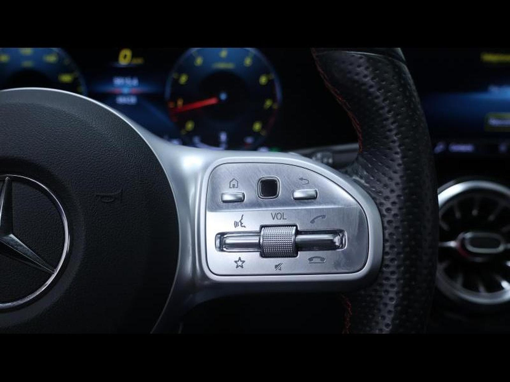 Mercedes GLB 200 Amg Line 7g-DCT (2022) - Foto 20