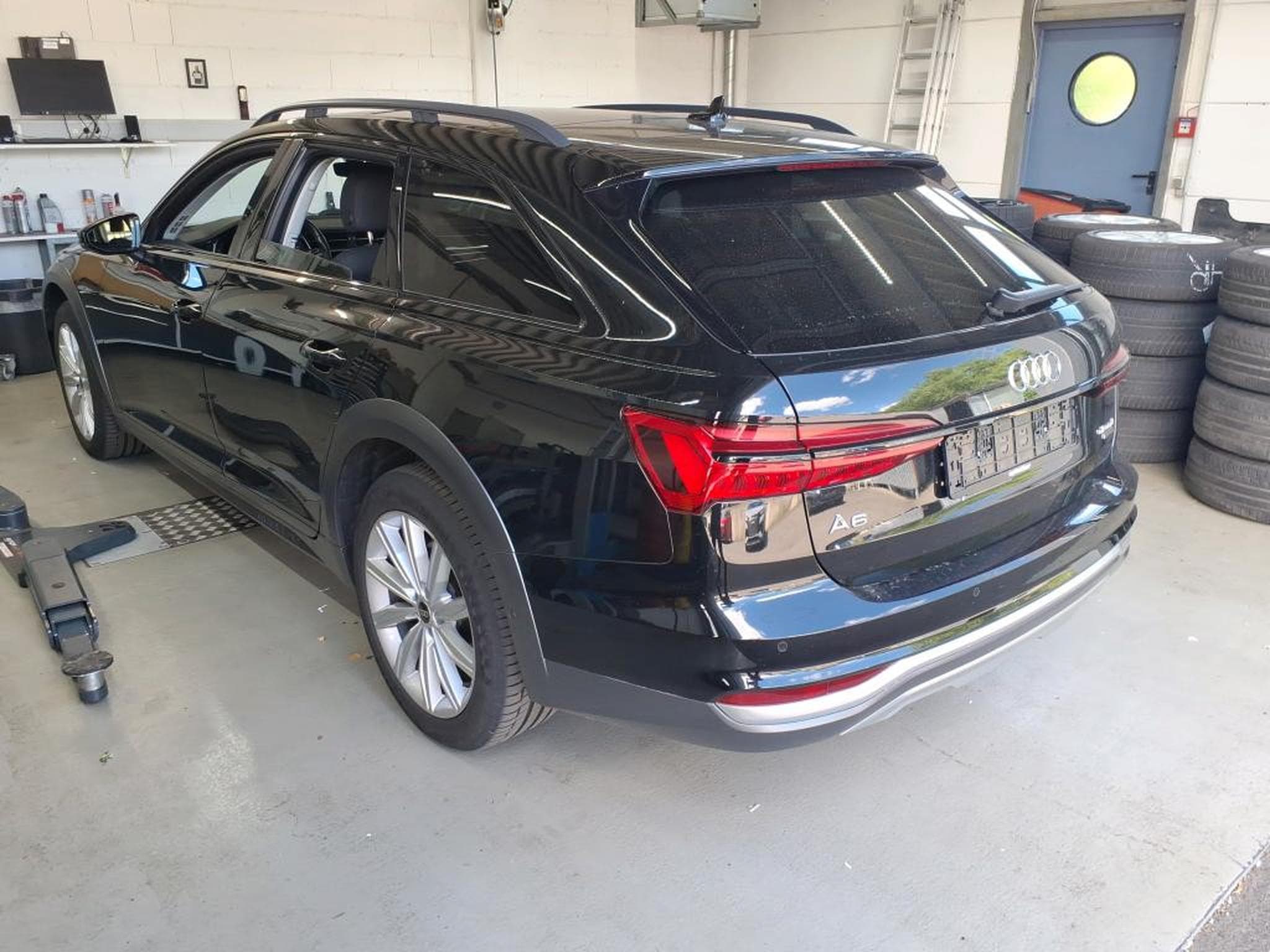 Audi A6 Avant Quattro 2.0 TDI 204 CV S-Tronic *PANO* ATTELAGE* HAYON (2023) - Foto 3