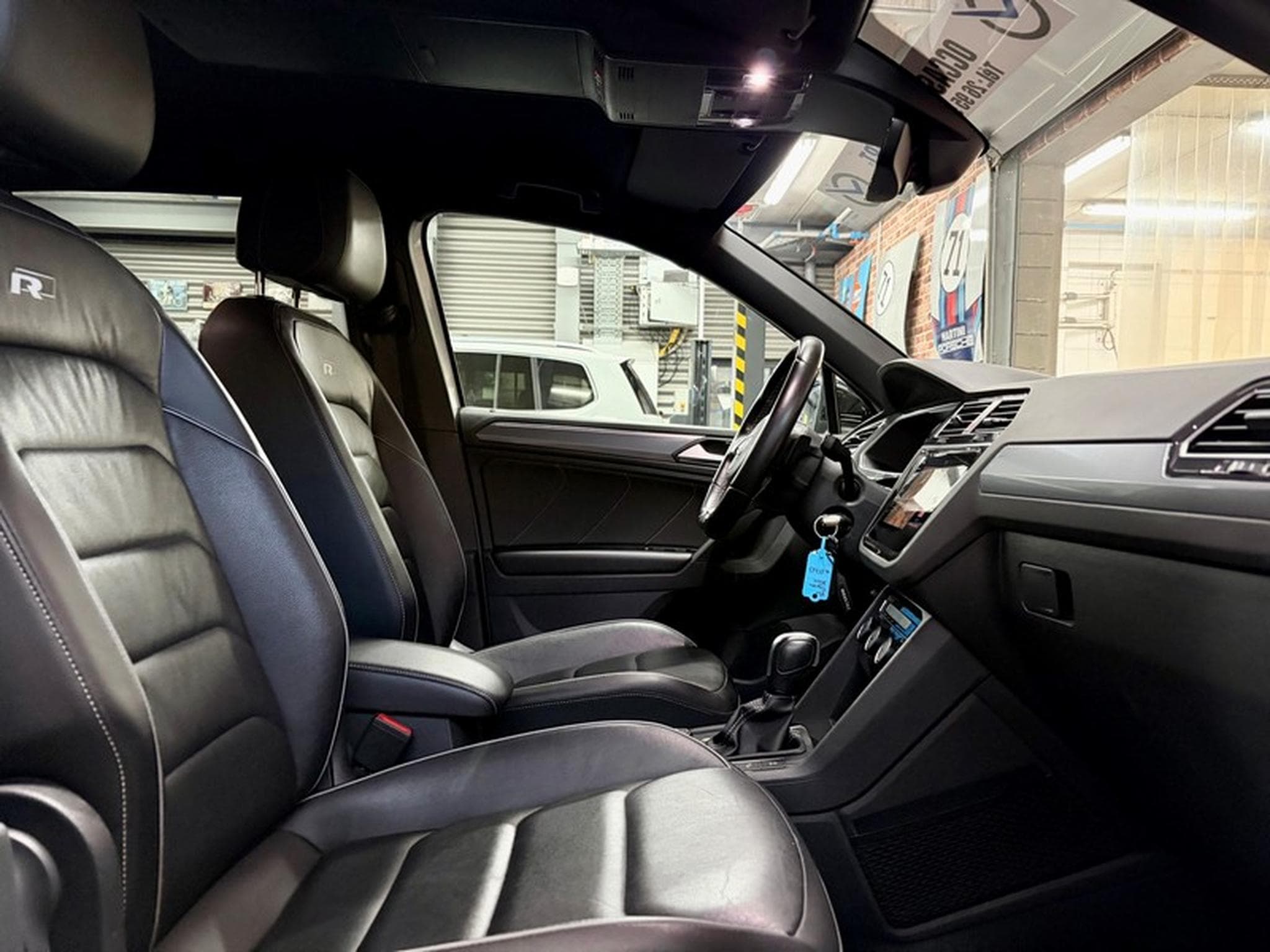 VW Tiguan Tiguan 2.0 TSi 190cv Auto 4x4 R-LINE (2020) - Foto 8