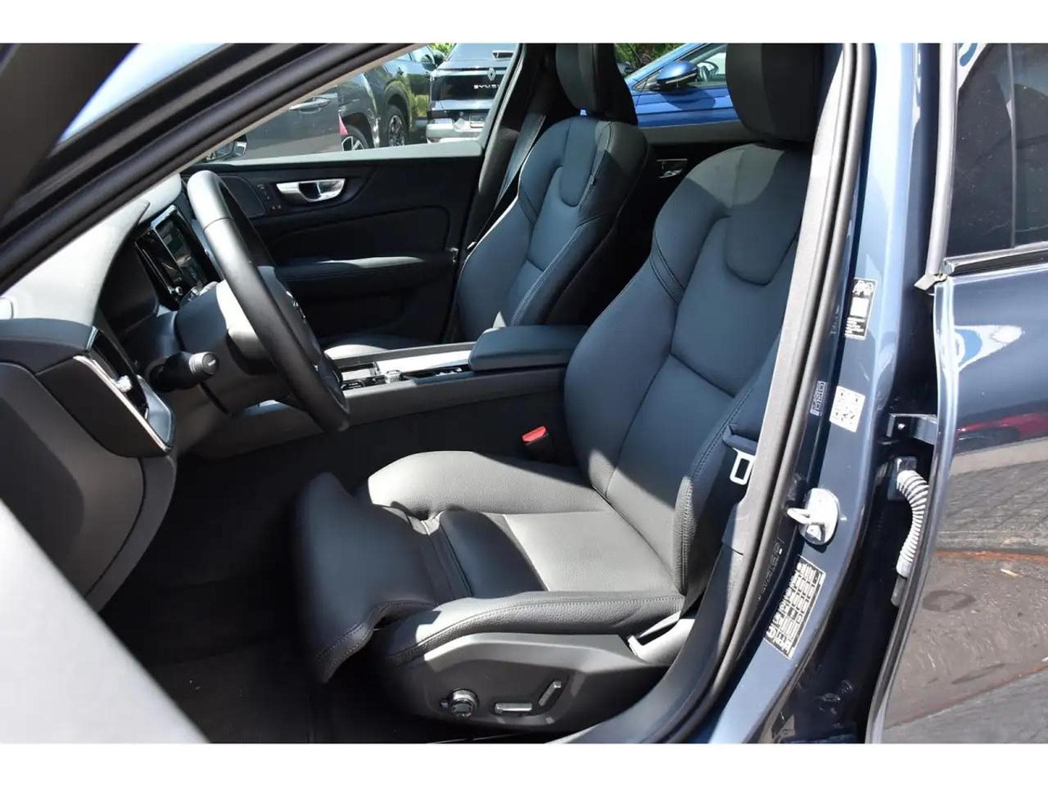 Volvo V60 (2025) - Foto 2