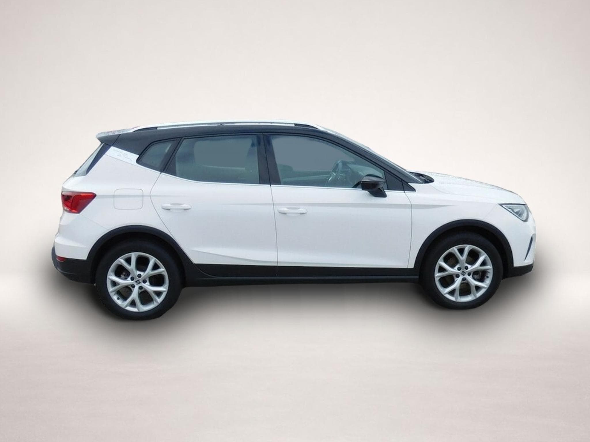 Seat Arona (2023) - Photo 2