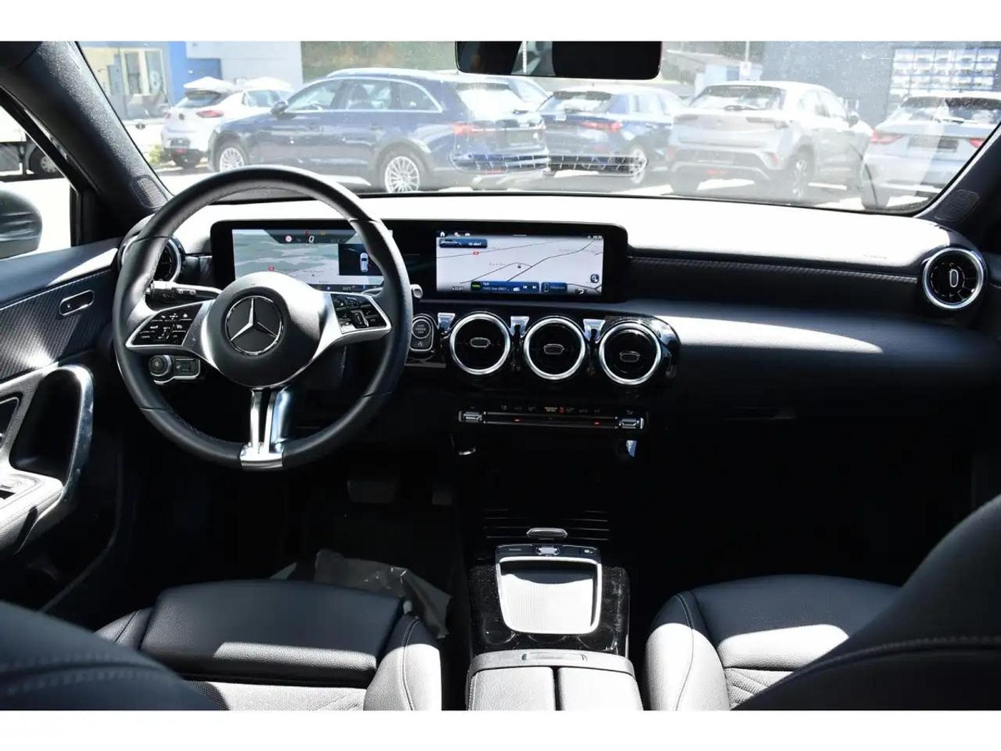 Mercedes 180 (2025) - Photo 6