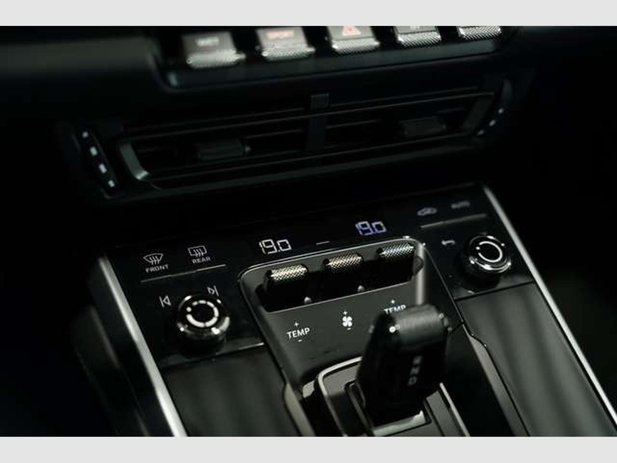 Porsche 911 Carrera 4S PDK Sport Design *2.H *GSD (2020) - Photo 35