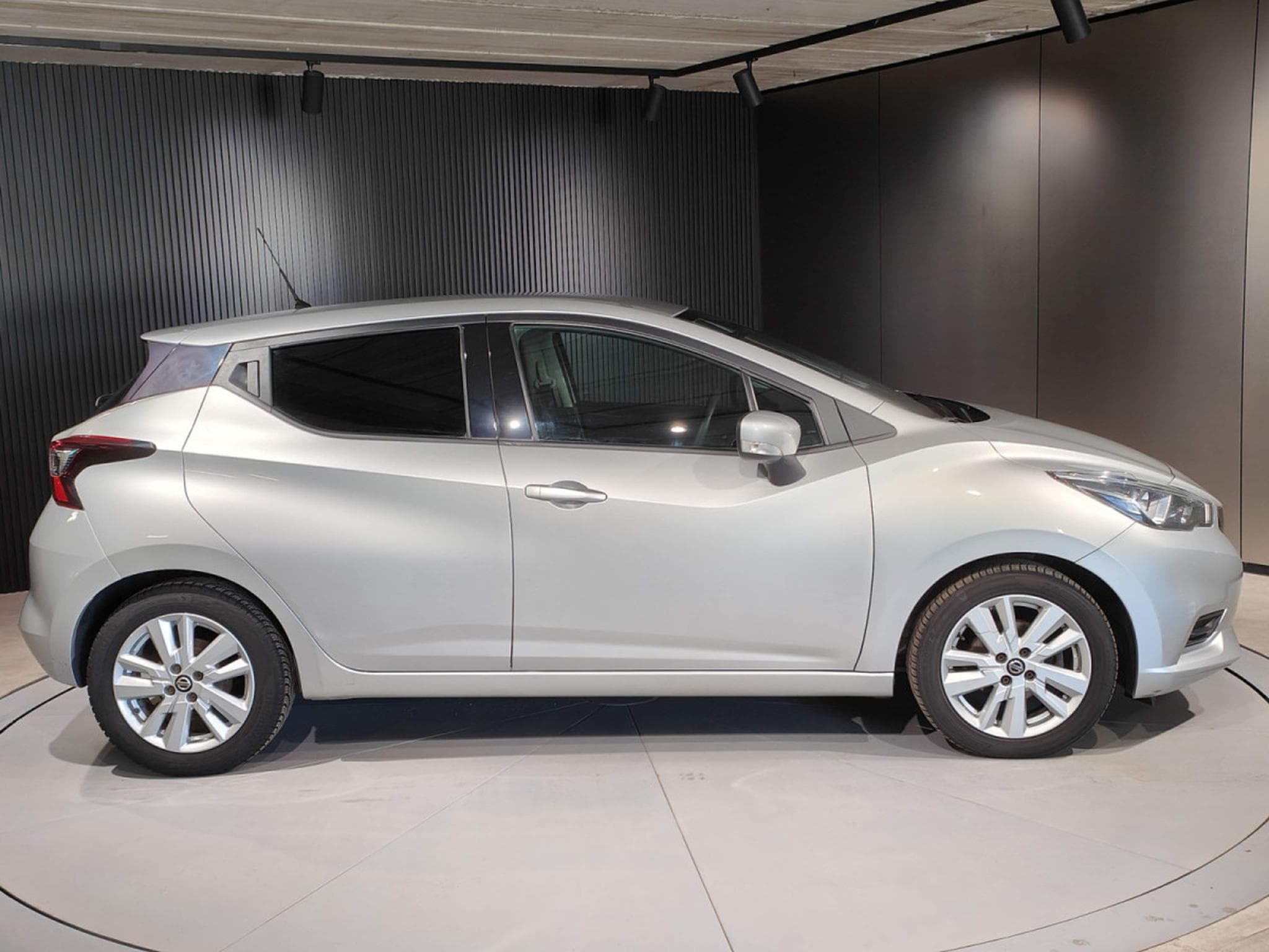 Nissan Micra 1.0 IG-T ACENTA CLIM BLUETOOTH CARPLAY (2020) - Photo 2