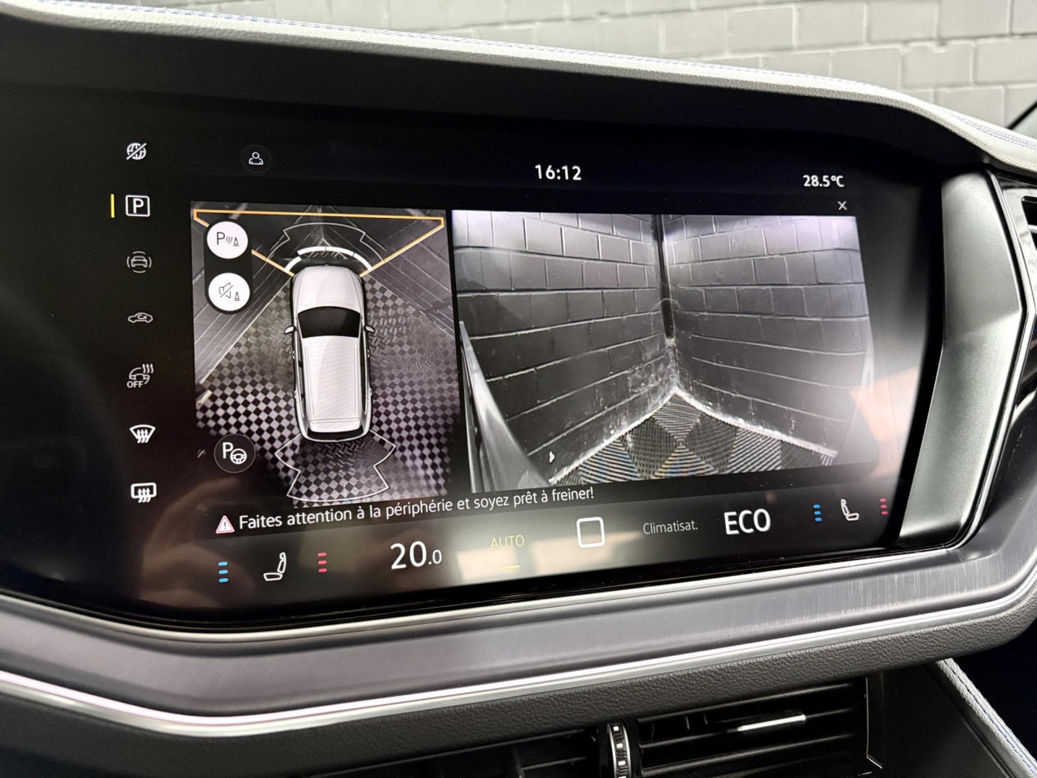 VW Touareg 3.0 R 4Motion eHybrid 462 CV **360°** Susp. pneumatique ** C (2025) - Photo 17