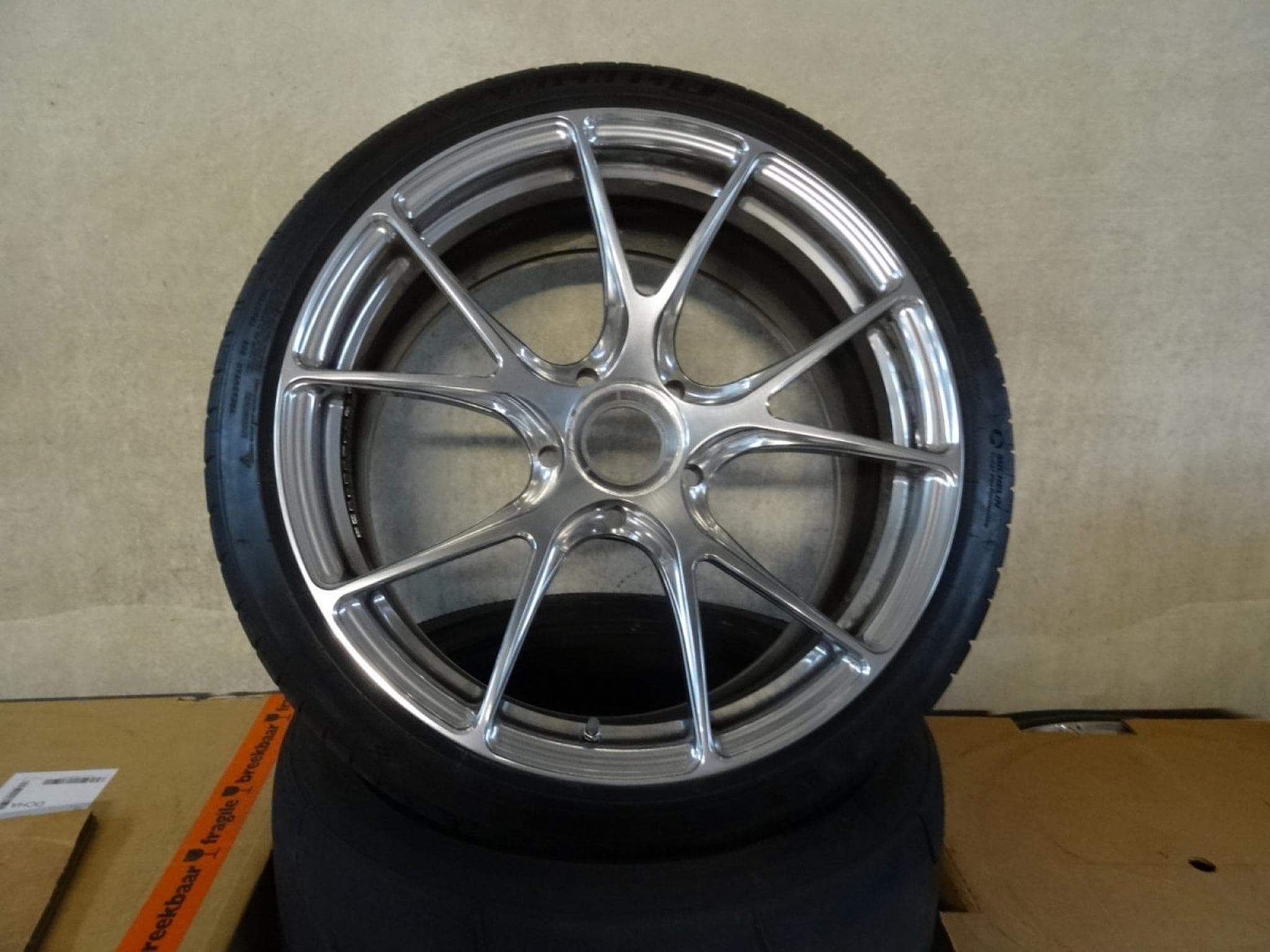Jantes alu + Pneus é – 21" - Photo 4