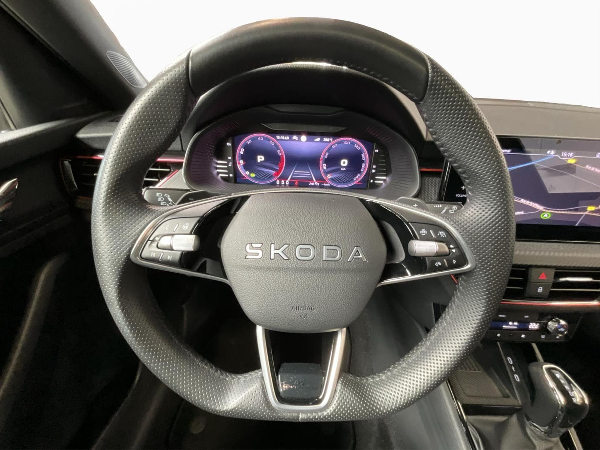 Skoda Kamiq Monte-Carlo+DSG+P.Ass+Navi+LED (2025) - Foto 10
