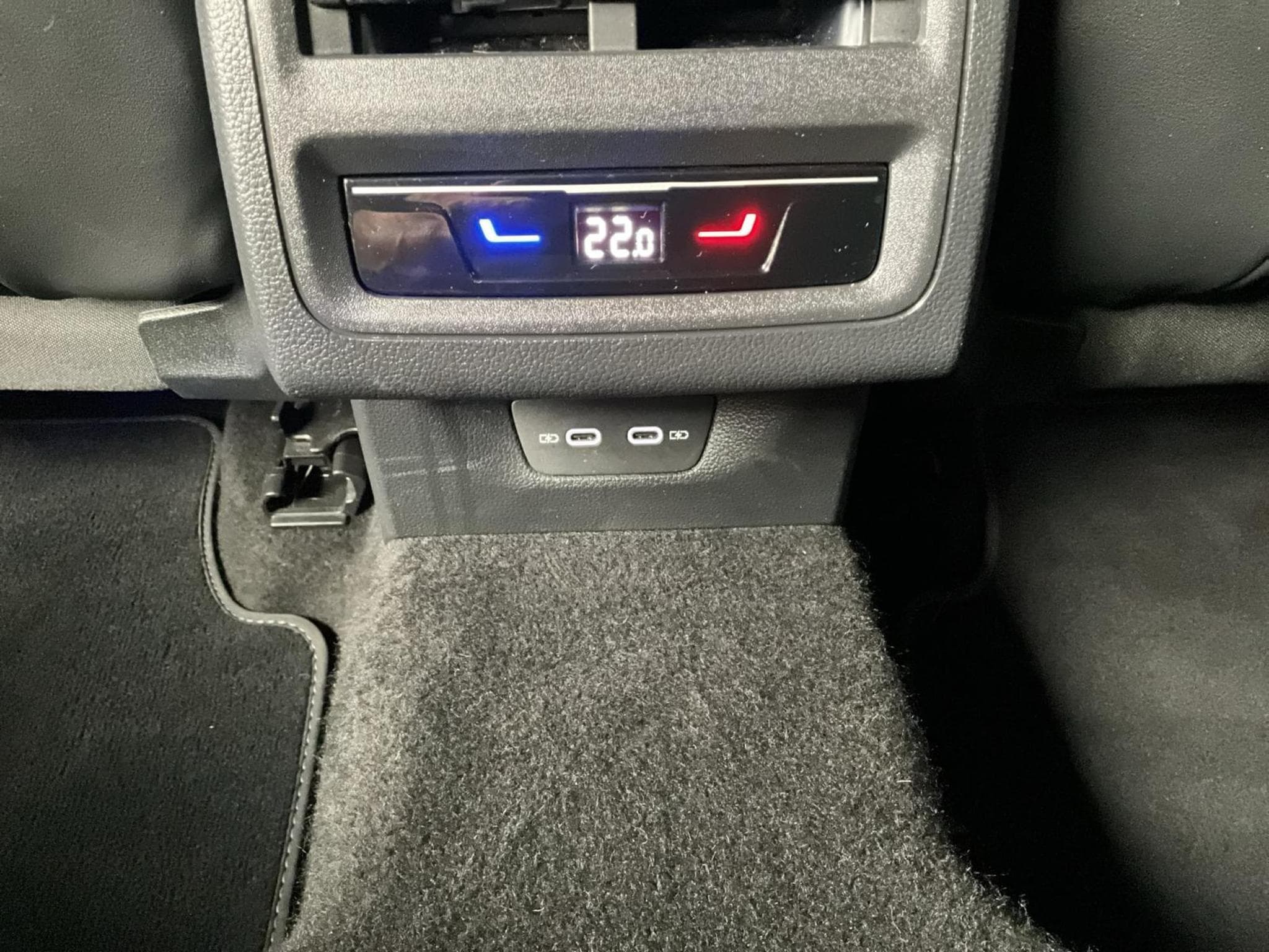 VW Golf R-line+DSG+LED+Navi+RearView (2022) - Foto 20