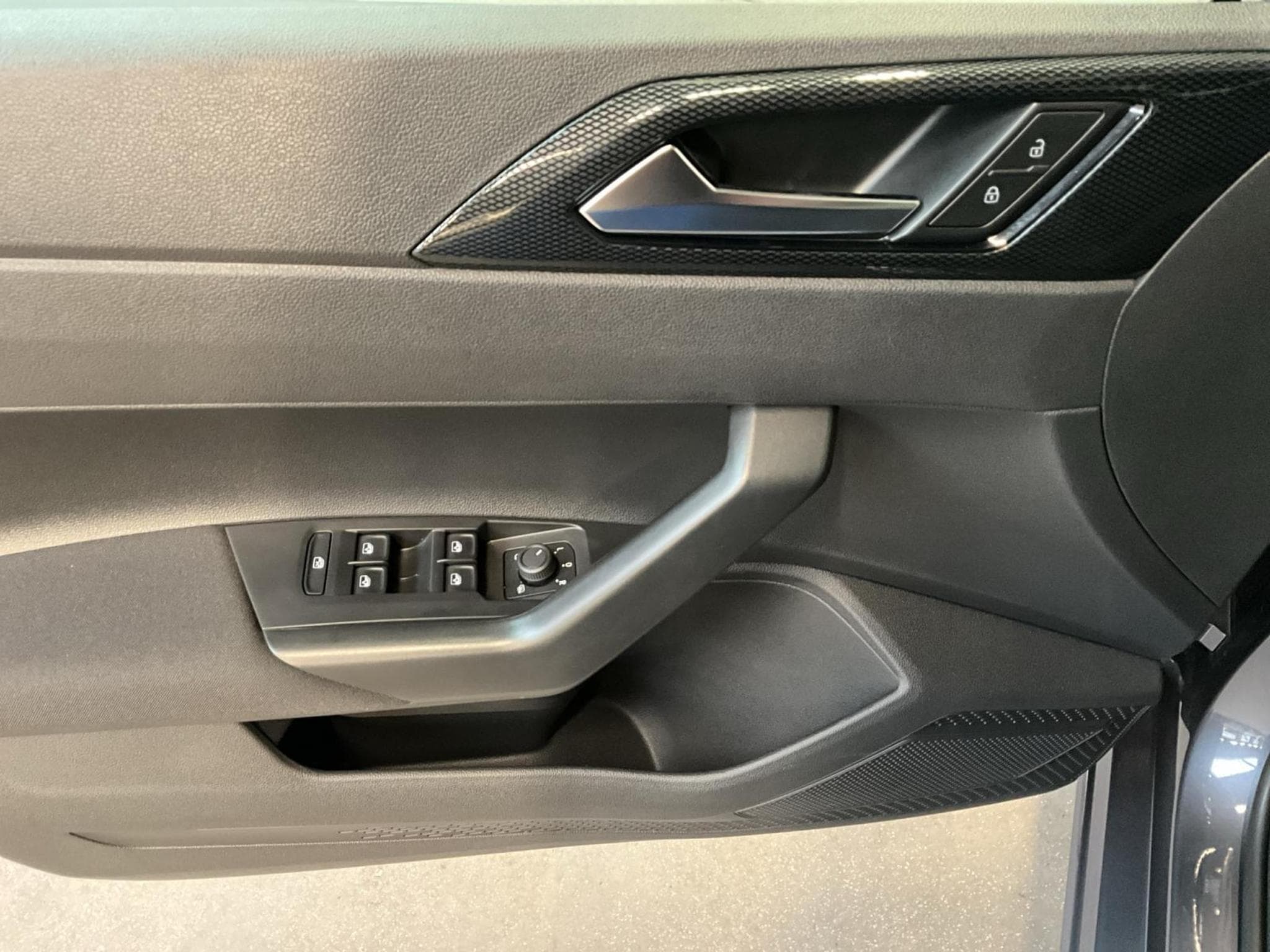VW Polo Life+P.ASS+P.Lumiere+TSI+DAB (2025) - Foto 14