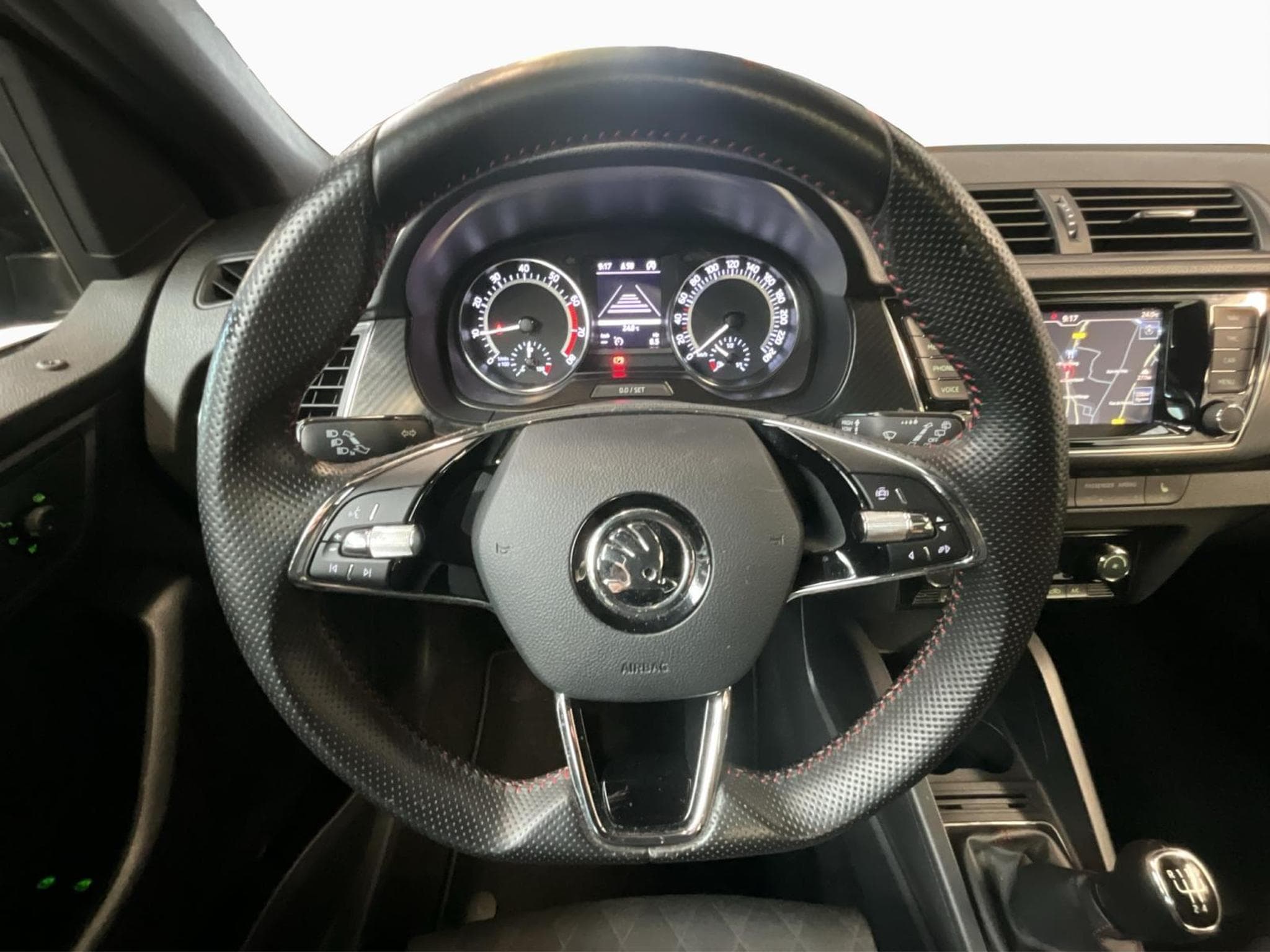 Skoda Fabia Monte-Carlo+BVM+Pano+RearView+Connect&Travel (2021) - Photo 10