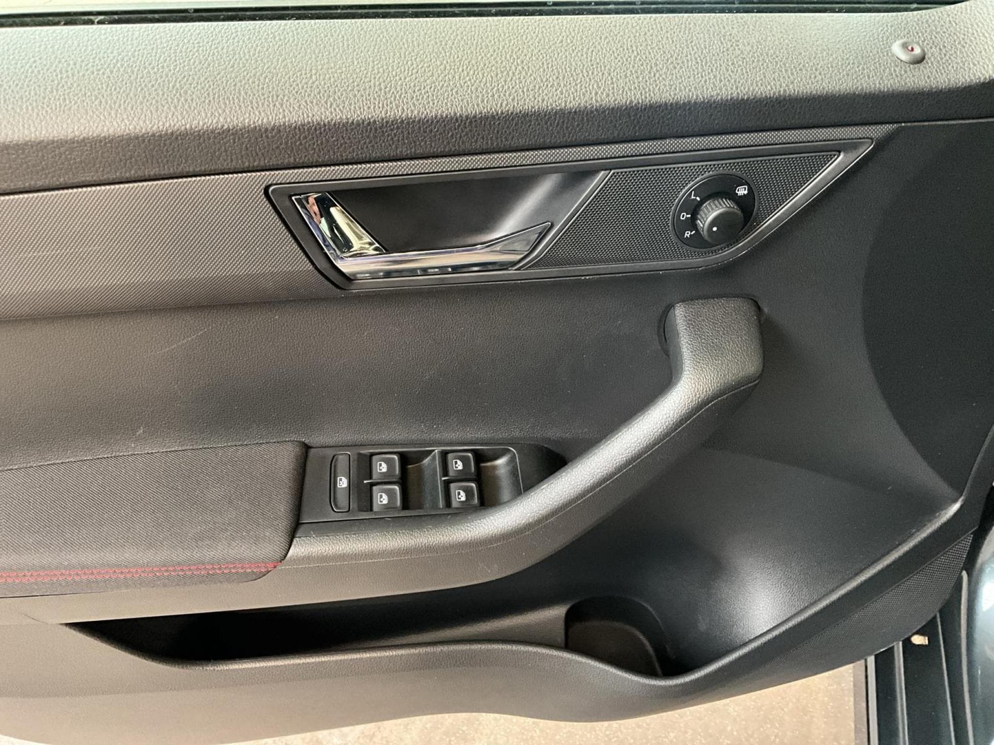 Skoda Fabia Monte-Carlo+BVM+Pano+RearView+Connect&Travel (2021) - Photo 14