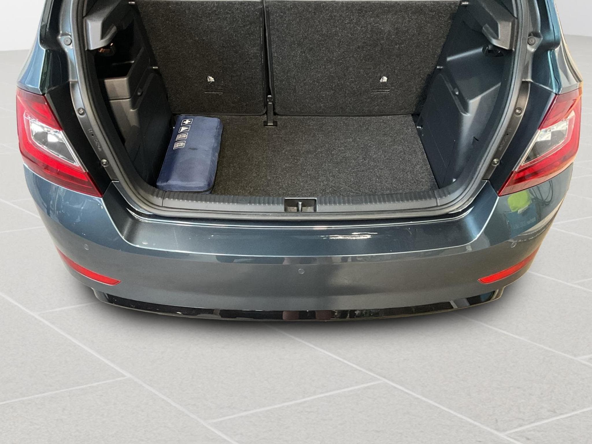 Skoda Fabia Monte-Carlo+BVM+Pano+RearView+Connect&Travel (2021) - Photo 17