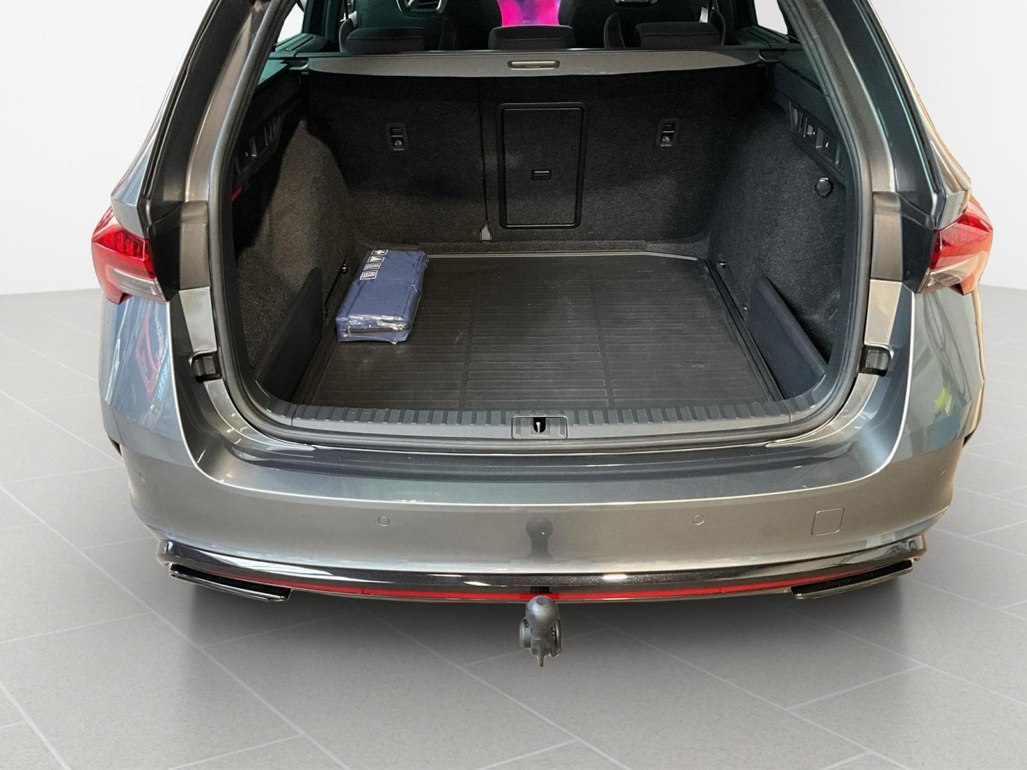 Skoda Octavia RS+DSG+AHK+P.Comf-Premium+Pano+Stand-H. (2025) - Photo 17