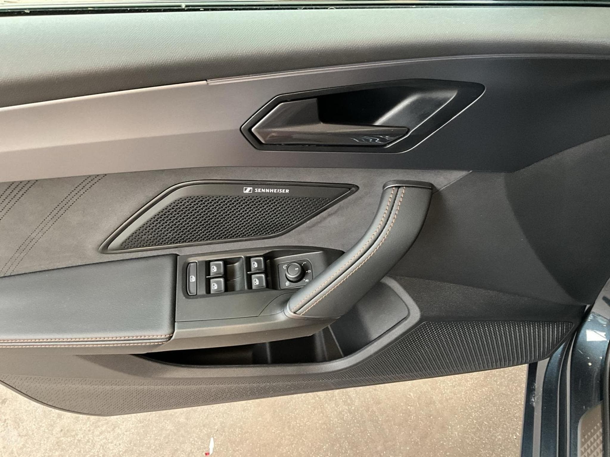 Cupra Leon DSG+Dinamica+Pure-Perf.+Int.-Drive (2025) - Photo 14