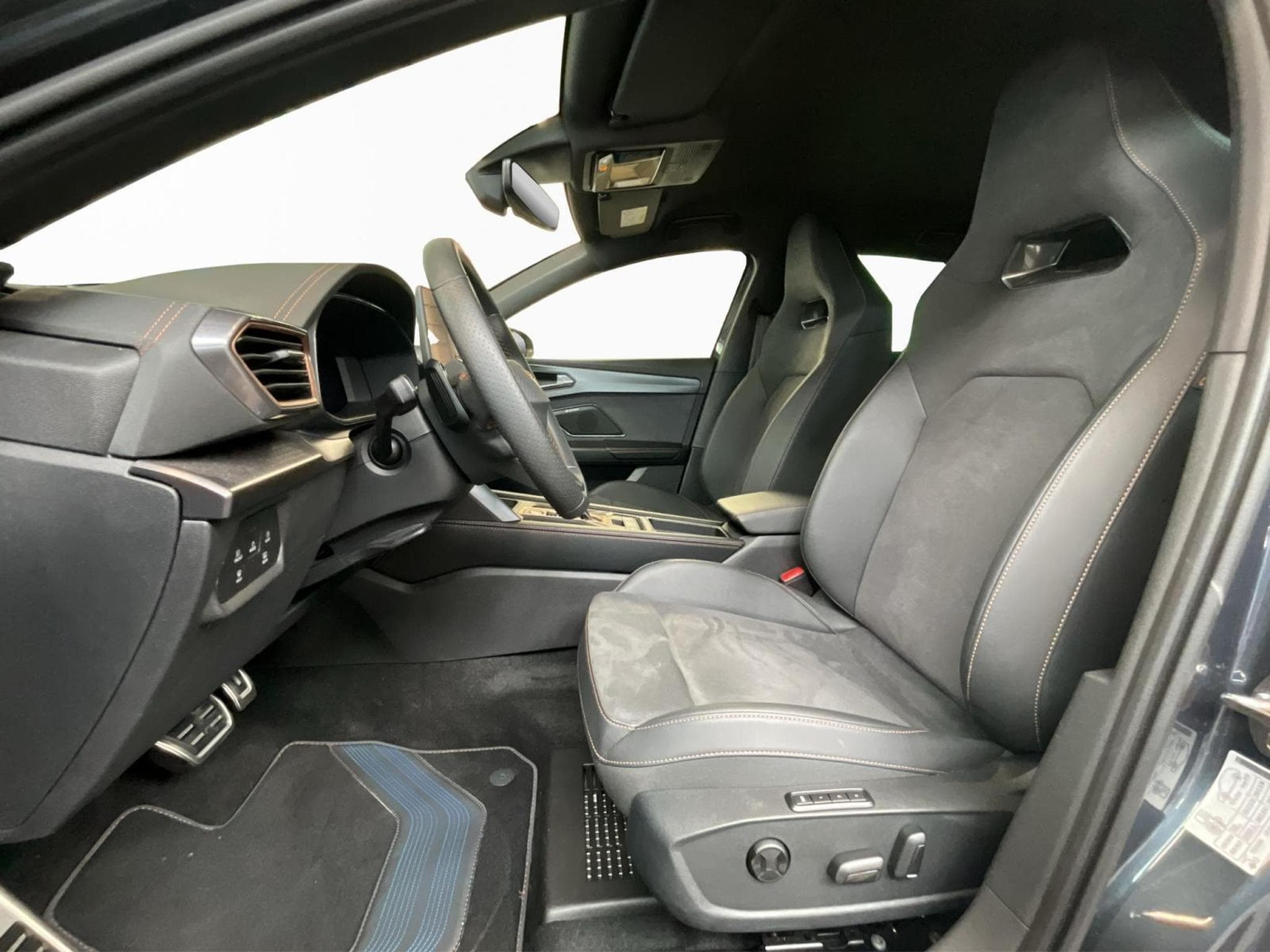 Cupra Leon DSG+Dinamica+Pure-Perf.+Int.-Drive (2025) - Photo 9