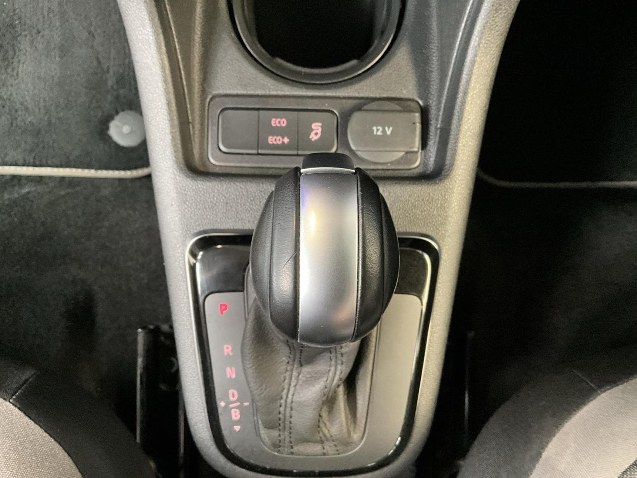 VW UP 32kWh+Style+Move+P.Confort+P.Aide (2022) - Photo 13