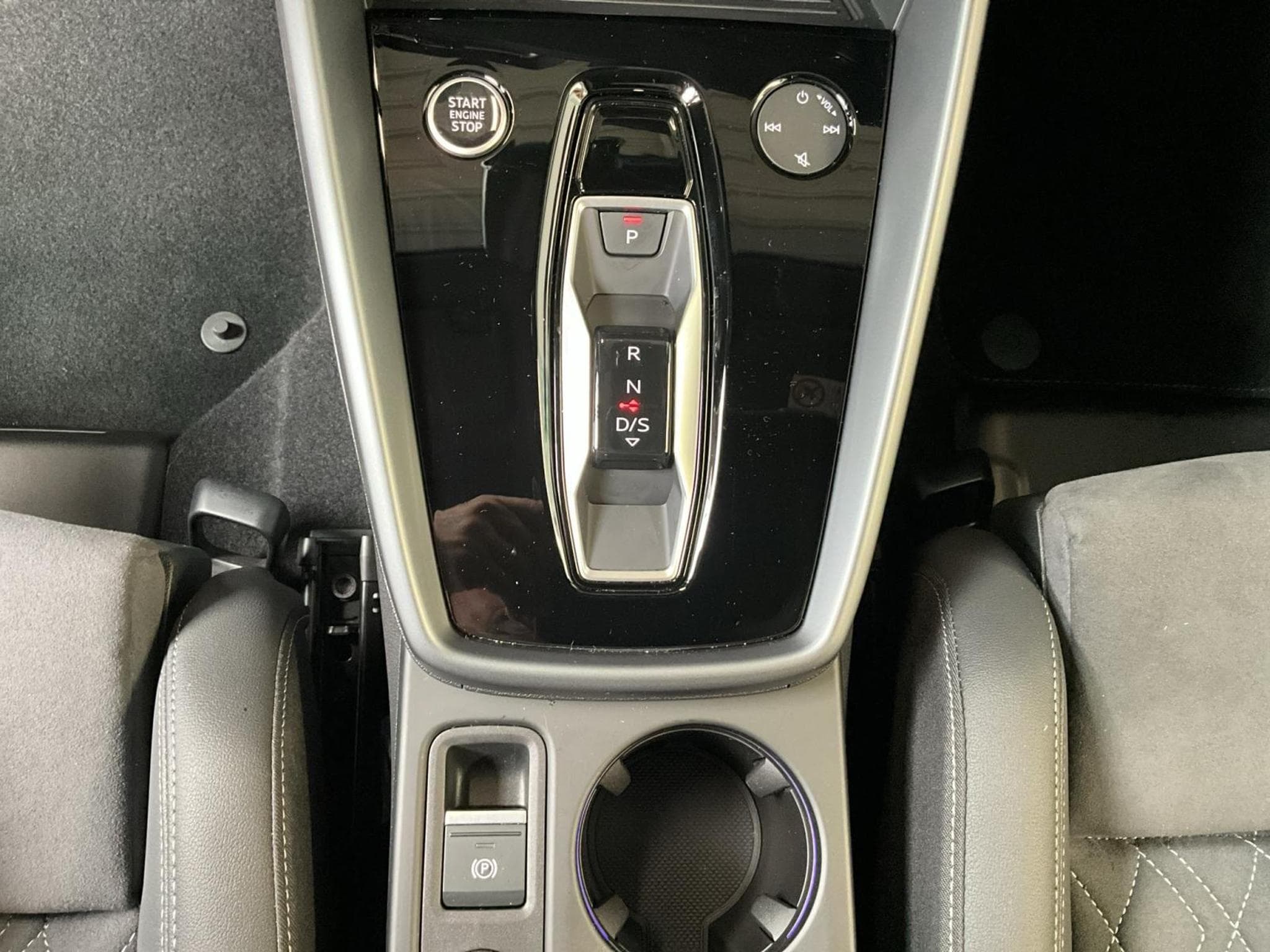 Audi A3 SB+S-Line+TFSI+S-Tronic+P.Business (2025) - Photo 12