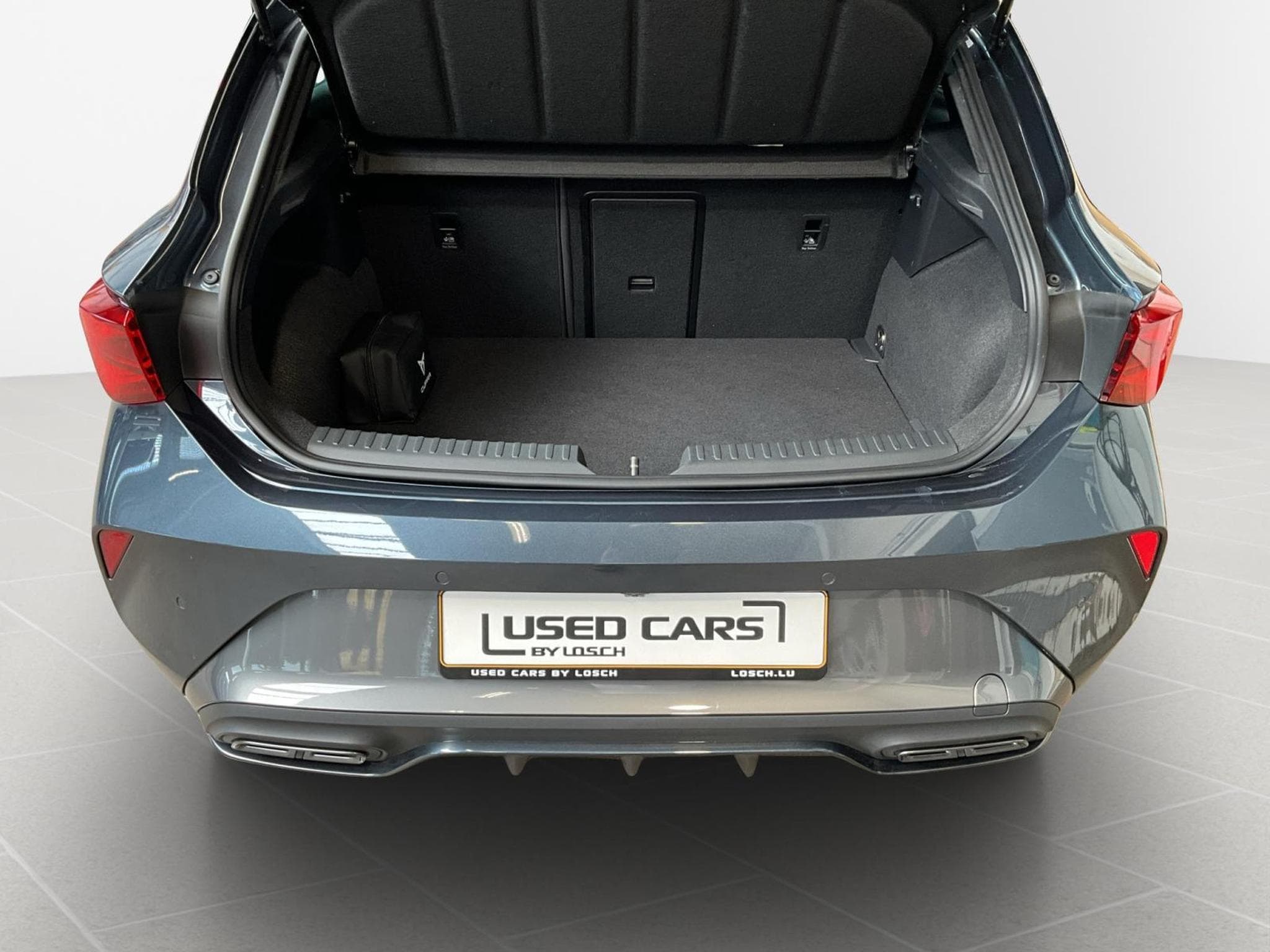 Cupra Leon DSG+Dinamica+Pure-Perf.+Int.-Drive+RearView (2025) - Photo 16