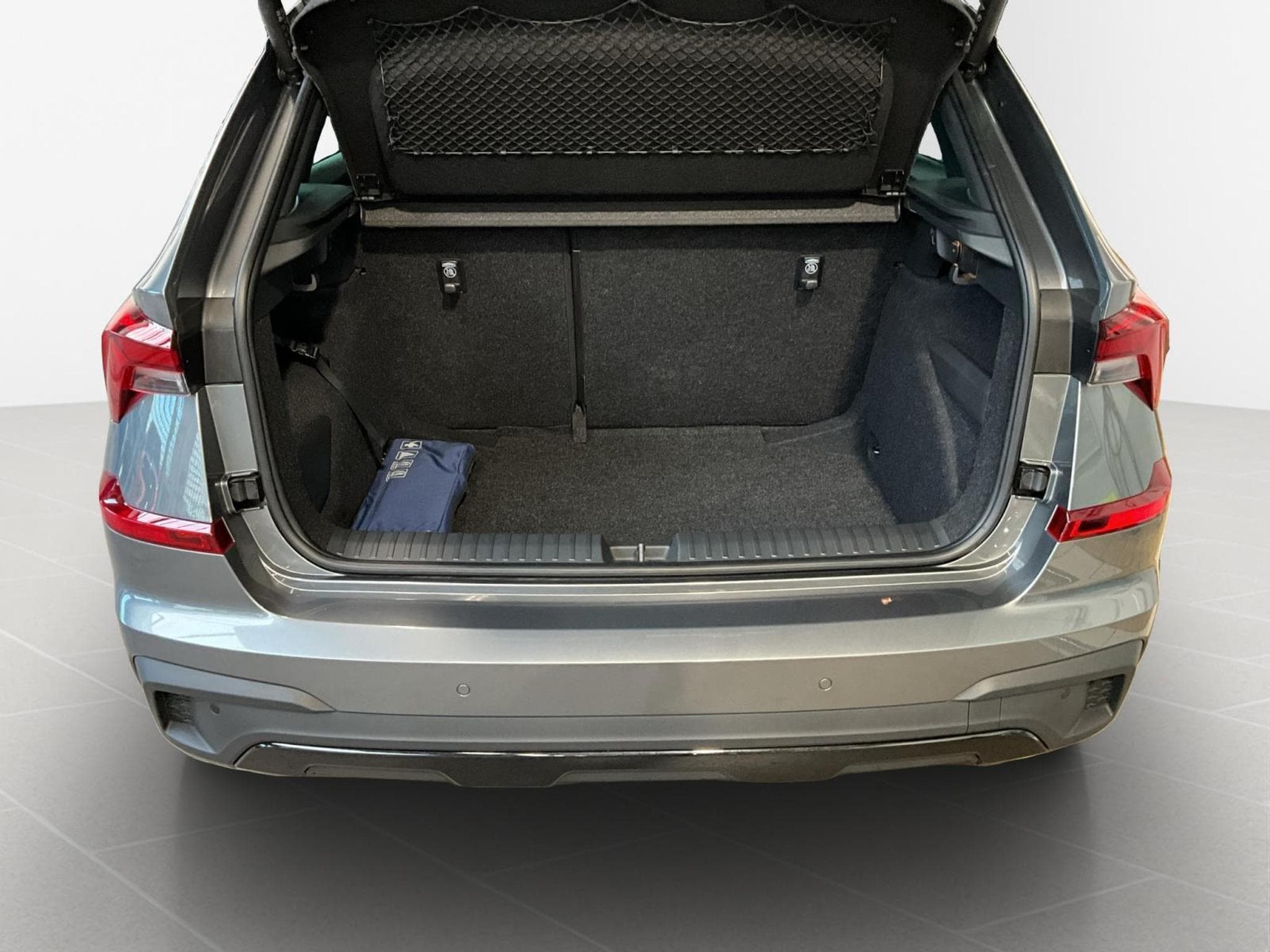 Skoda Kamiq Monte-Carlo+DSG+Park&Go+Pano+P.Ass-Drive+ (2025) - Photo 17