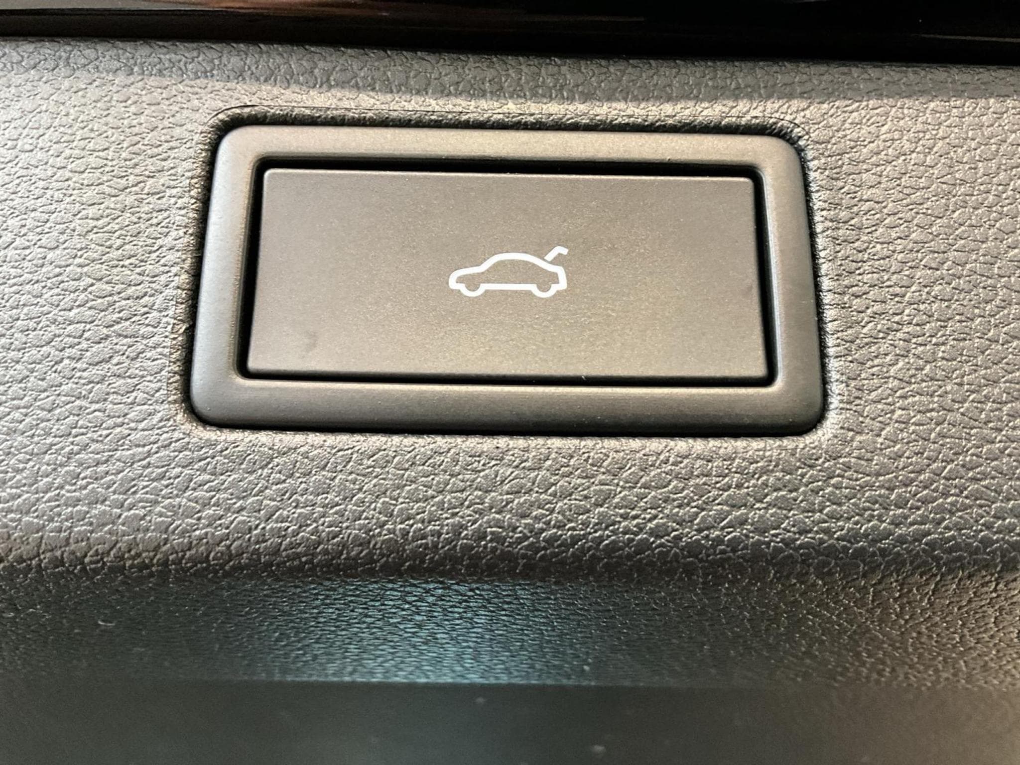 Skoda Kamiq Monte-Carlo+DSG+Pano+Park&Go+P.Ass-Drive+ (2025) - Photo 19