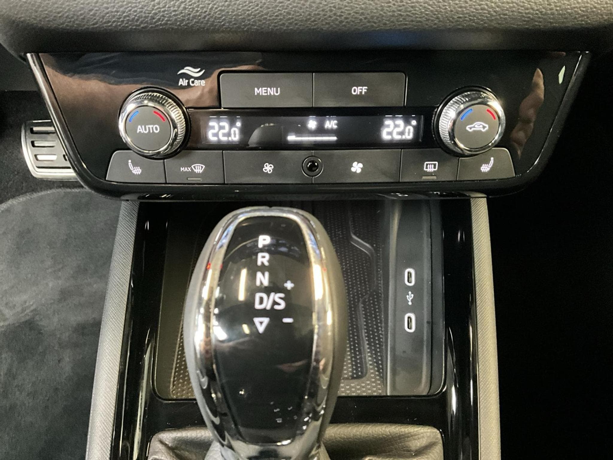 Skoda Kamiq Monte-Carlo+DSG+Pano+Park&Go+P.Ass-Drive+ (2025) - Photo 21