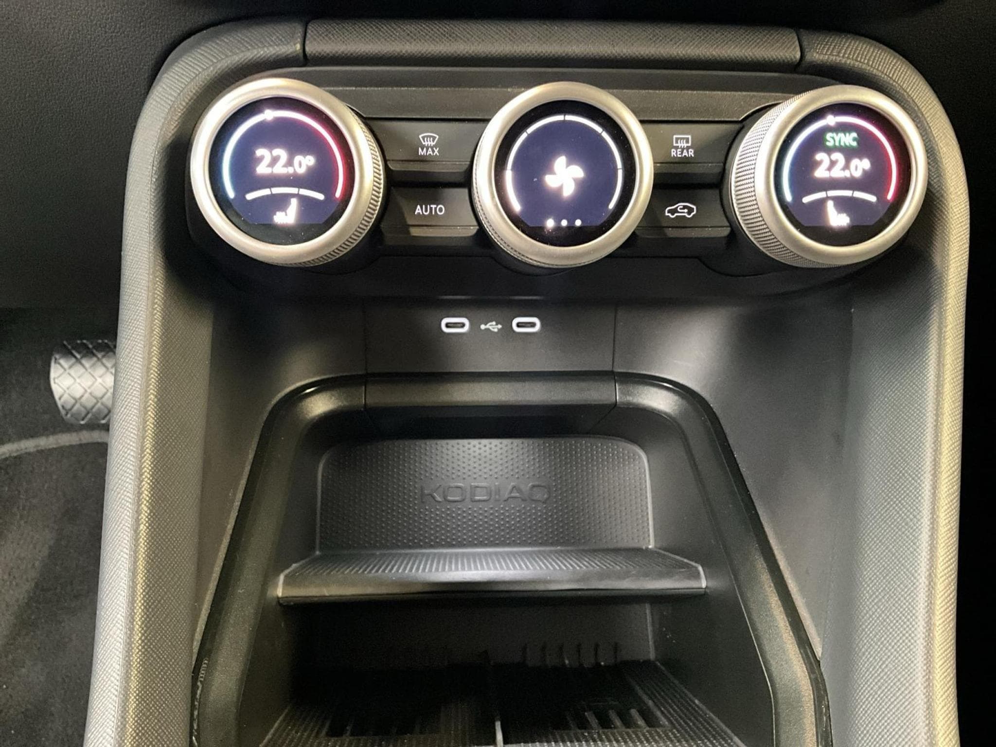 Skoda Kodiaq Selection+DSG+RearView+Navi+LED+digi (2025) - Photo 19